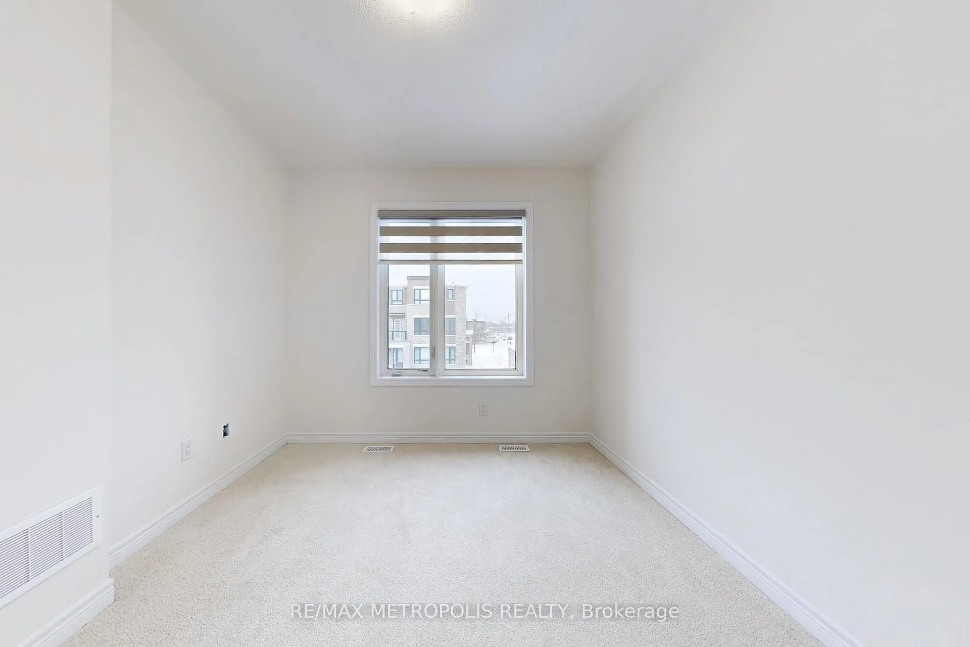 Photo 21 of 144 Mumbai Drive, Markham, Middlefield — HOMEH