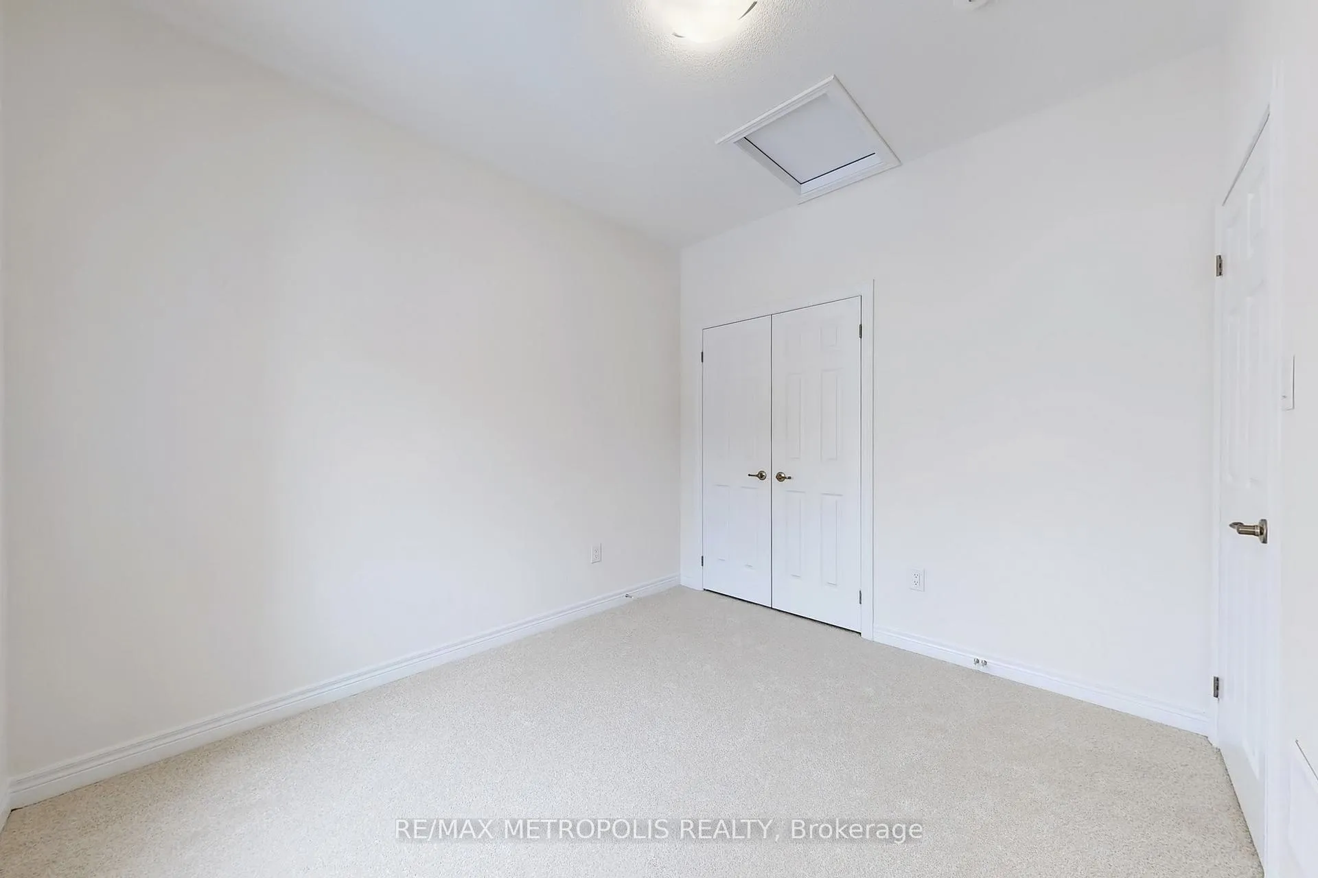 Photo 23 of 144 Mumbai Drive, Markham, Middlefield — HOMEH
