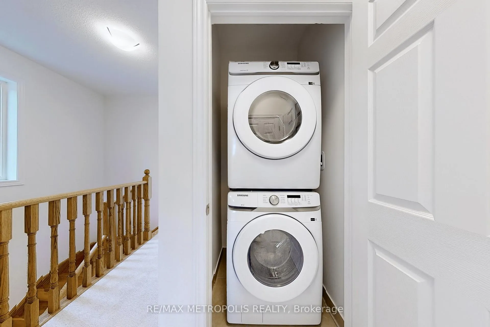 Photo 29 of 144 Mumbai Drive, Markham, Middlefield — HOMEH