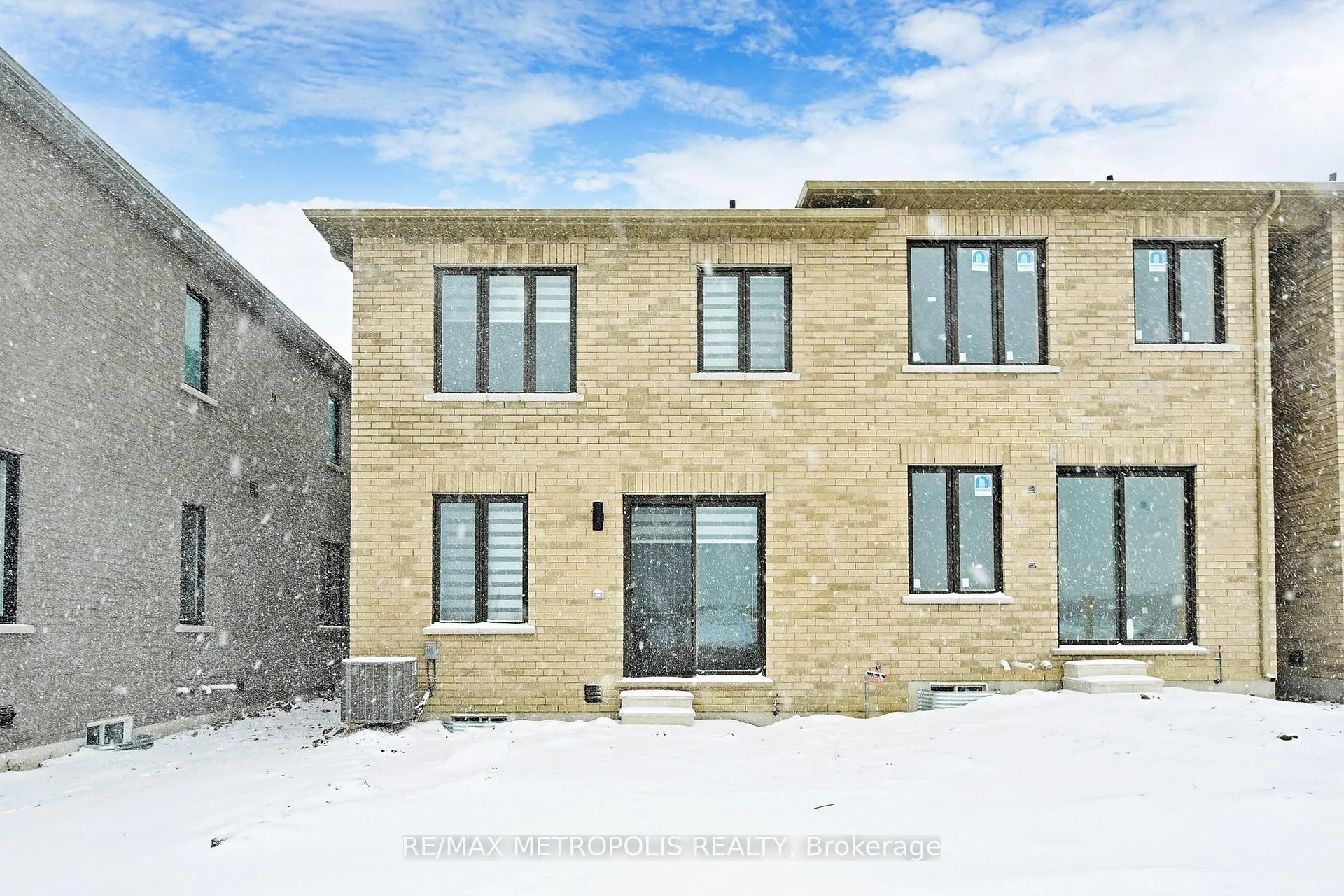 Photo 31 of 144 Mumbai Drive, Markham, Middlefield — HOMEH