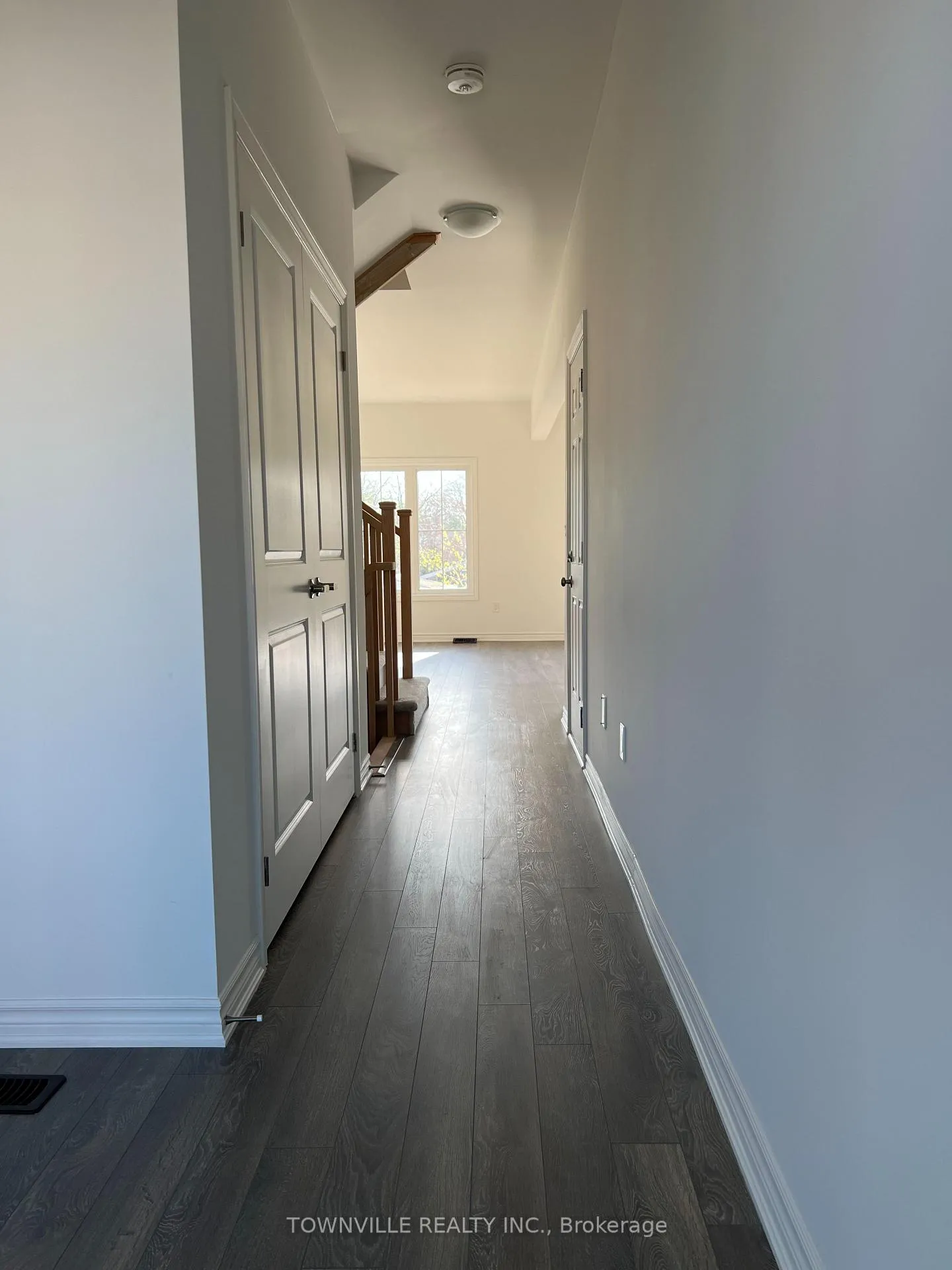 Photo 2 of 21 Bradden Crescent, Belleville — HOMEH