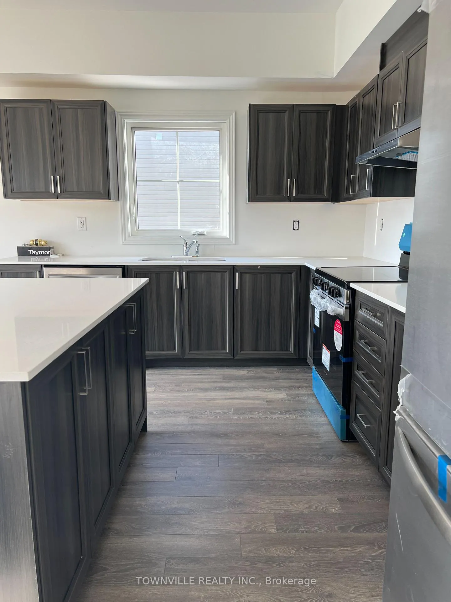 Photo 4 of 21 Bradden Crescent, Belleville — HOMEH