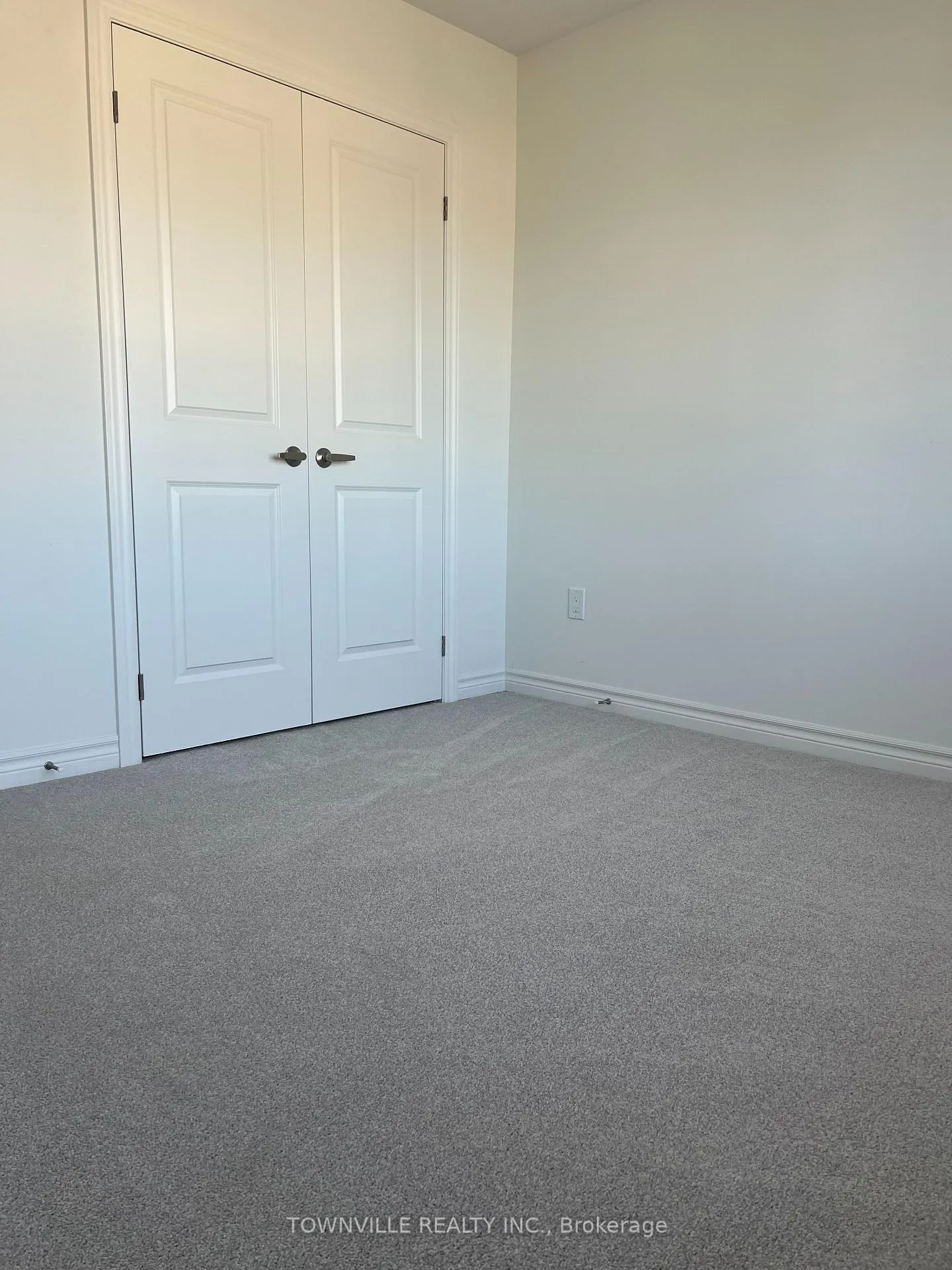 Photo 10 of 21 Bradden Crescent, Belleville — HOMEH