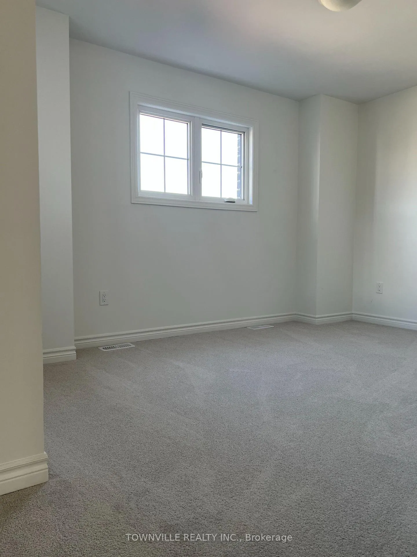 Photo 13 of 21 Bradden Crescent, Belleville — HOMEH