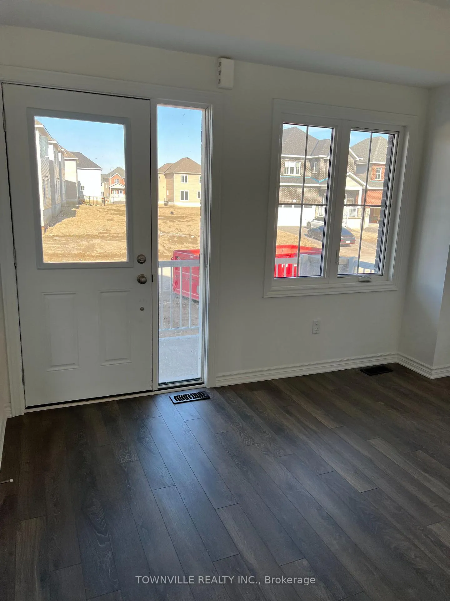 Photo 14 of 21 Bradden Crescent, Belleville — HOMEH