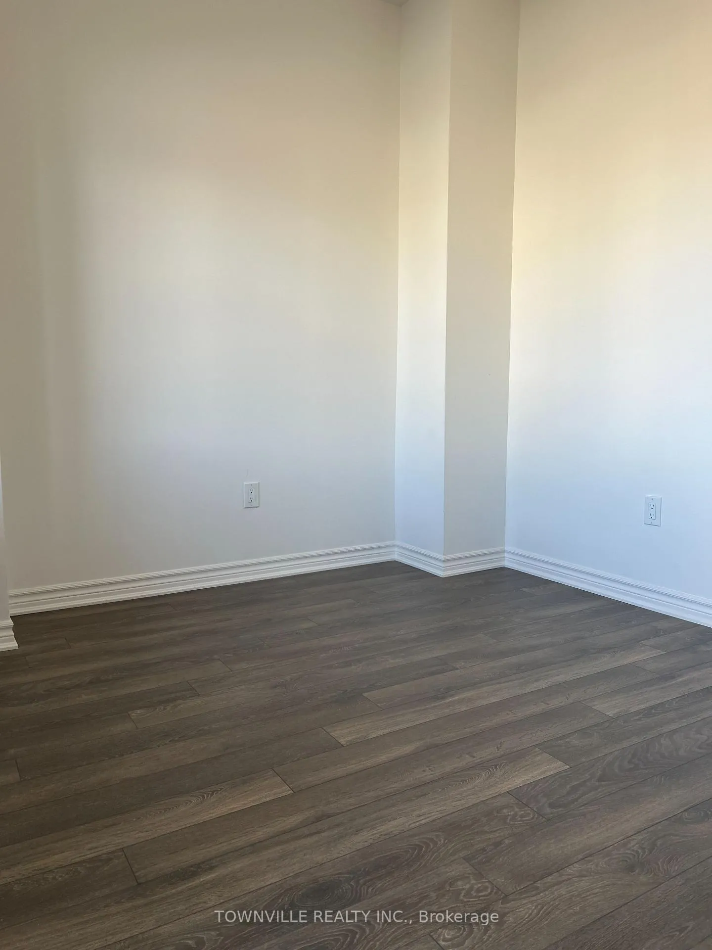 Photo 17 of 21 Bradden Crescent, Belleville — HOMEH