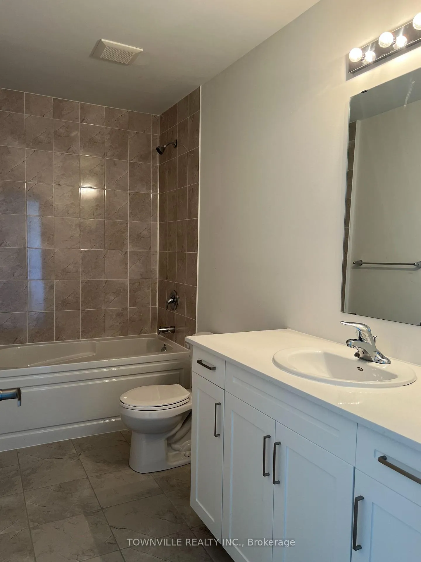 Photo 20 of 21 Bradden Crescent, Belleville — HOMEH