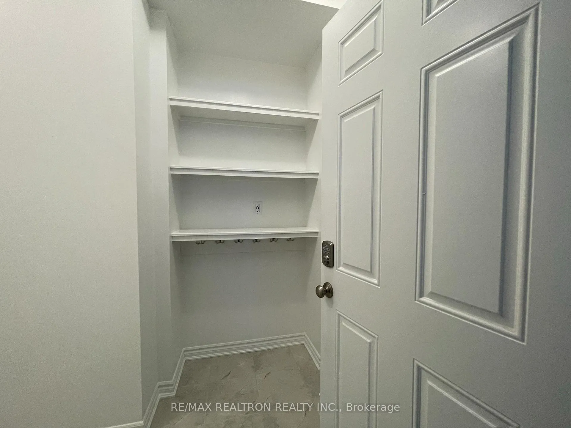 Photo 33 of 1505 Honey Locust Place, Pickering, Rural Pickering — HOMEH