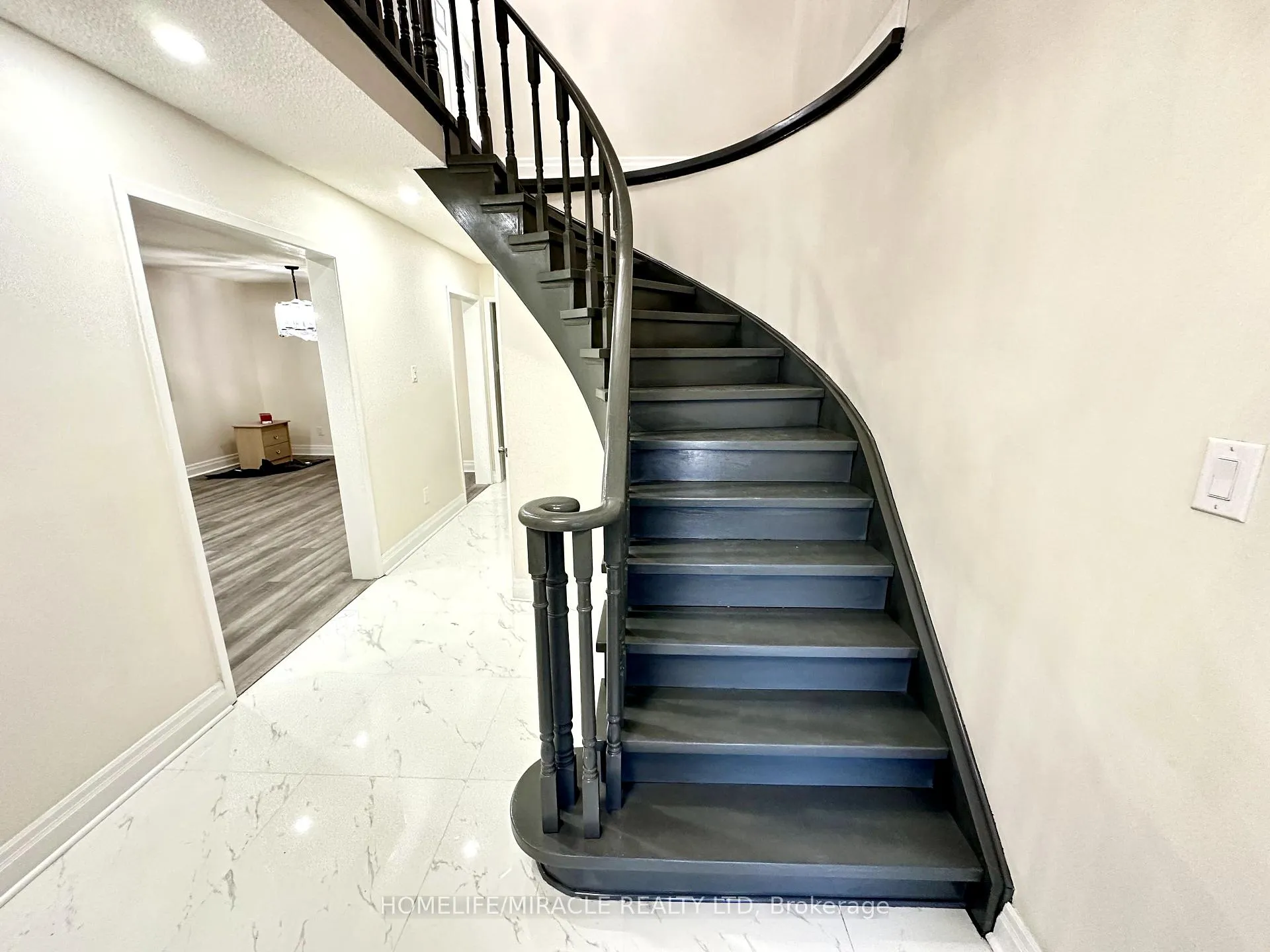 Photo 11 of Unit Main, 152 Terrosa Road, Markham, Middlefield — HOMEH