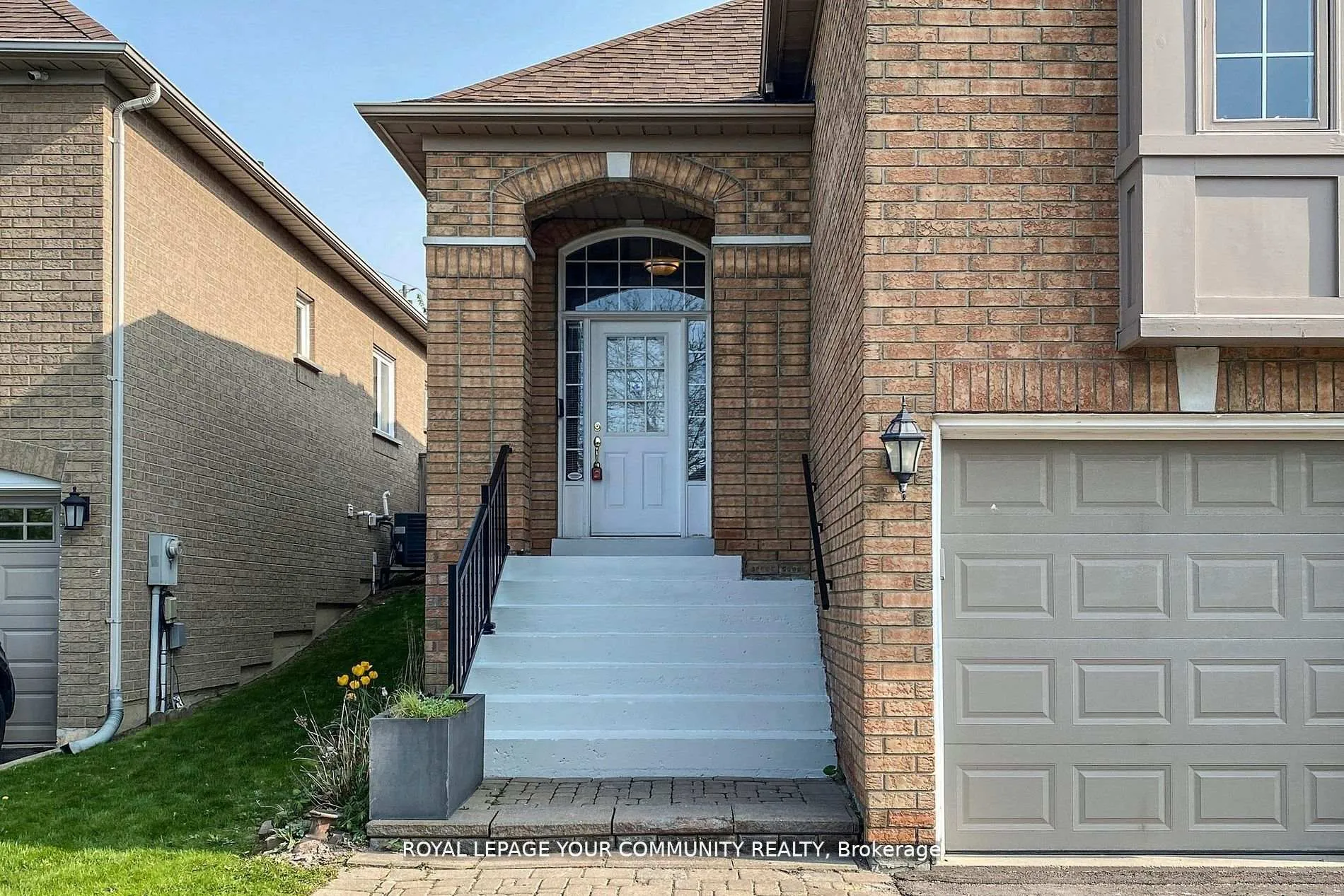 Photo 2 of Unit Main, 520 Stone Road, Aurora, Aurora Grove — HOMEH
