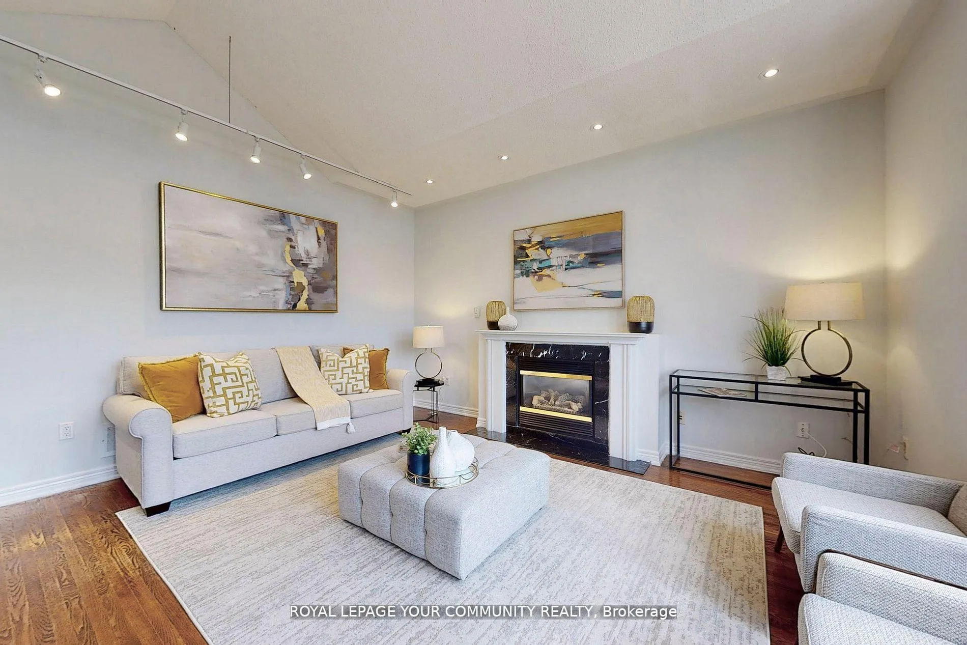 Photo 7 of Unit Main, 520 Stone Road, Aurora, Aurora Grove — HOMEH