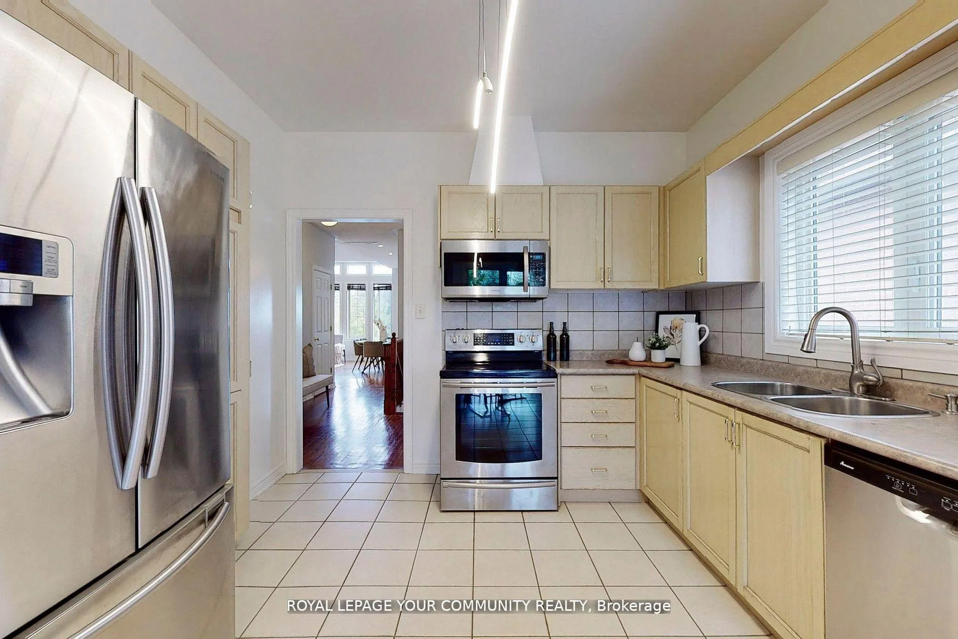 Photo 12 of Unit Main, 520 Stone Road, Aurora, Aurora Grove — HOMEH