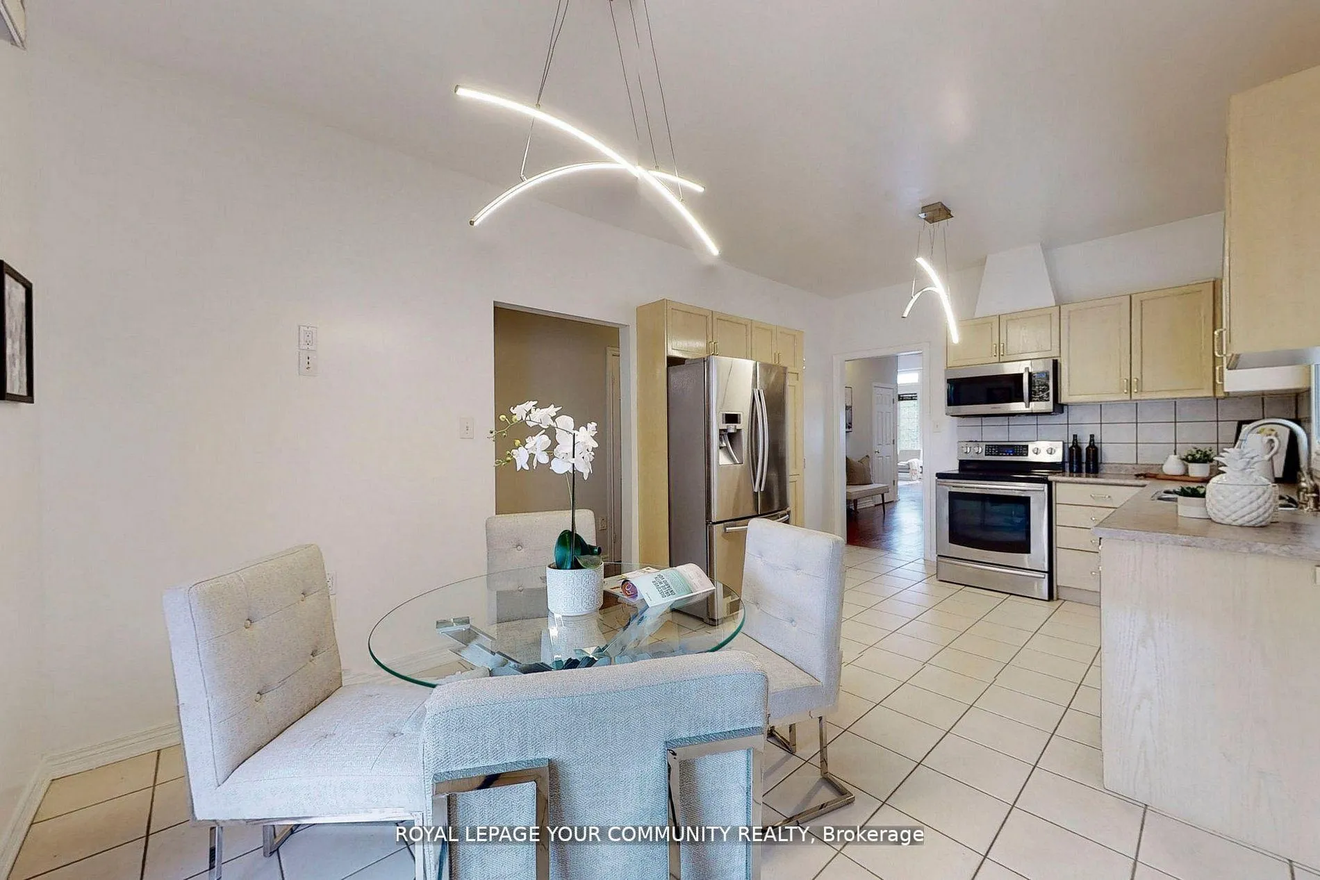 Photo 16 of Unit Main, 520 Stone Road, Aurora, Aurora Grove — HOMEH