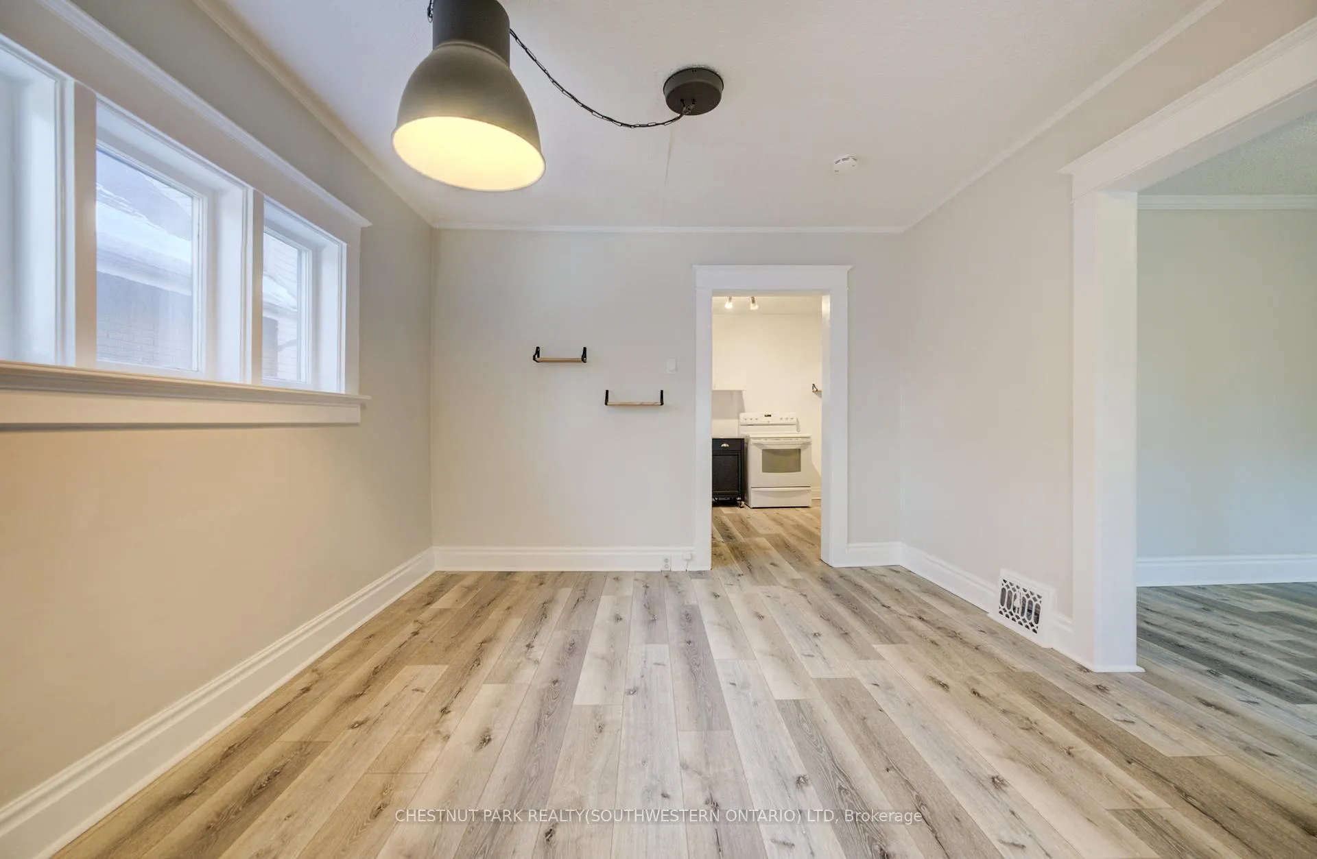 Photo 5 of 15 Troy Street, Kitchener — HOMEH