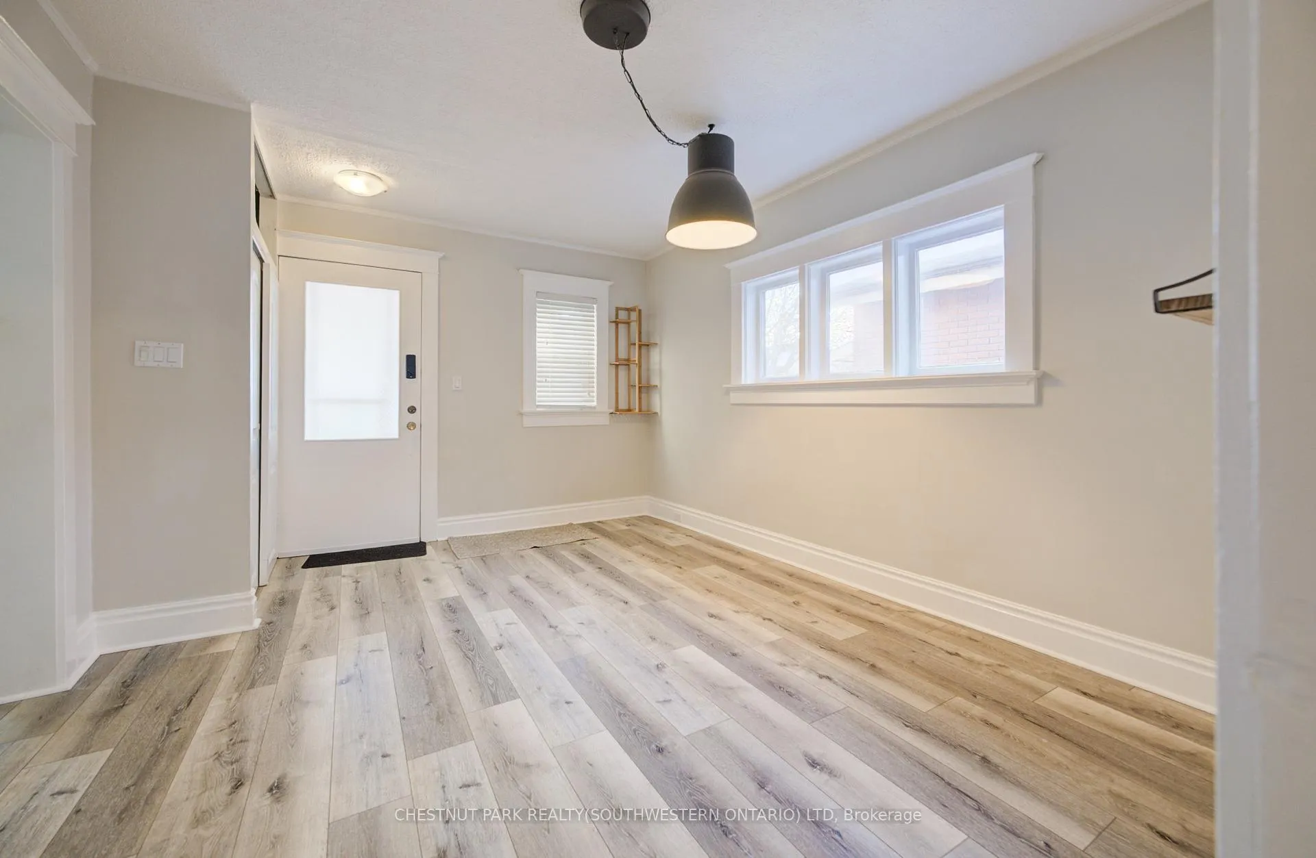 Photo 6 of 15 Troy Street, Kitchener — HOMEH