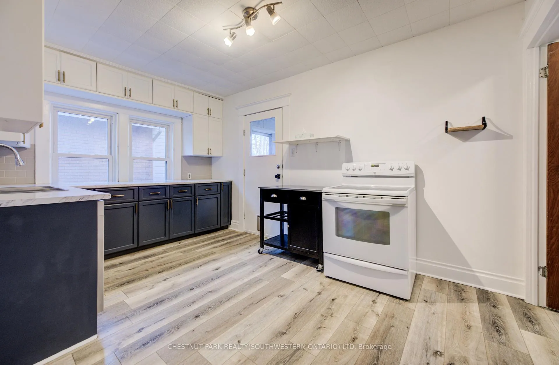 Photo 14 of 15 Troy Street, Kitchener — HOMEH