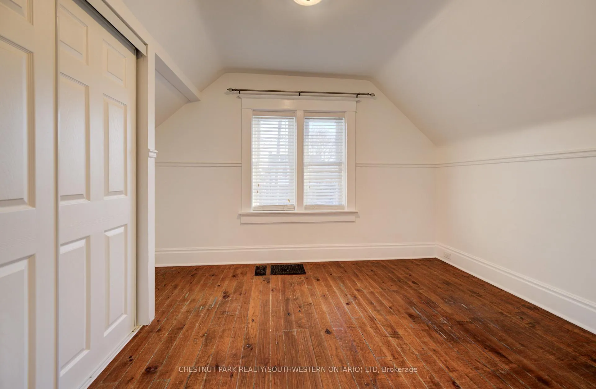 Photo 18 of 15 Troy Street, Kitchener — HOMEH