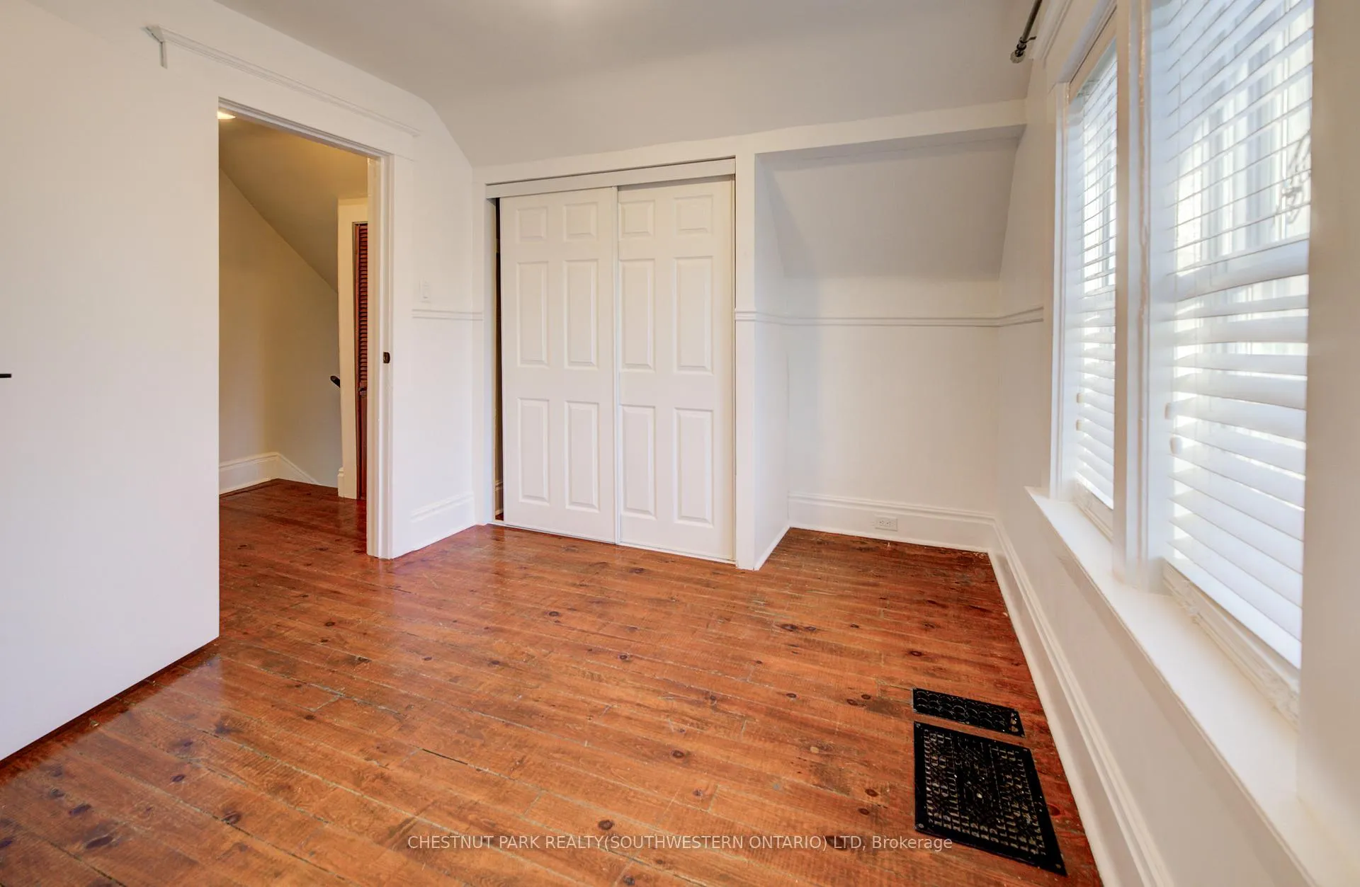 Photo 19 of 15 Troy Street, Kitchener — HOMEH