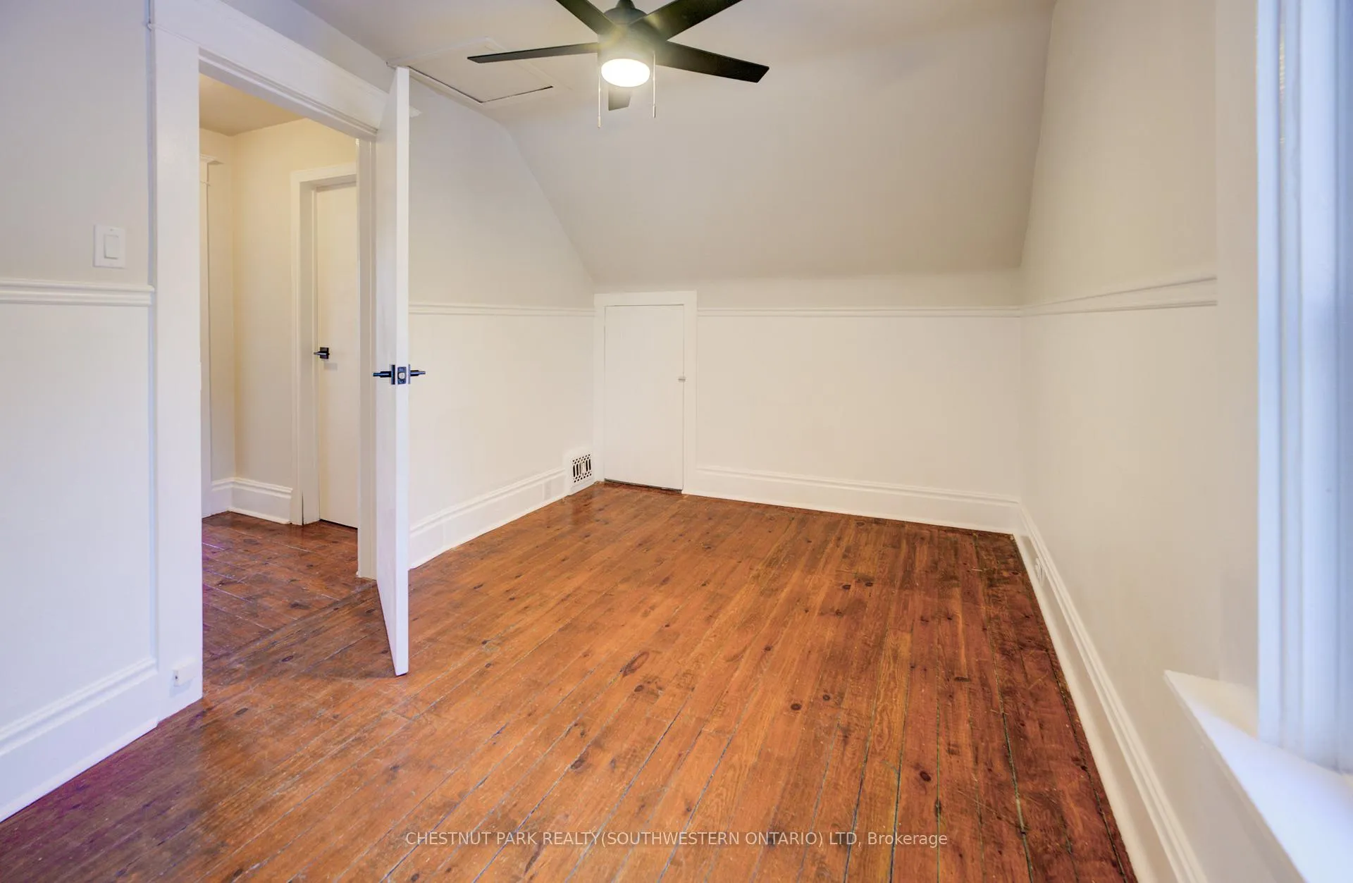 Photo 21 of 15 Troy Street, Kitchener — HOMEH