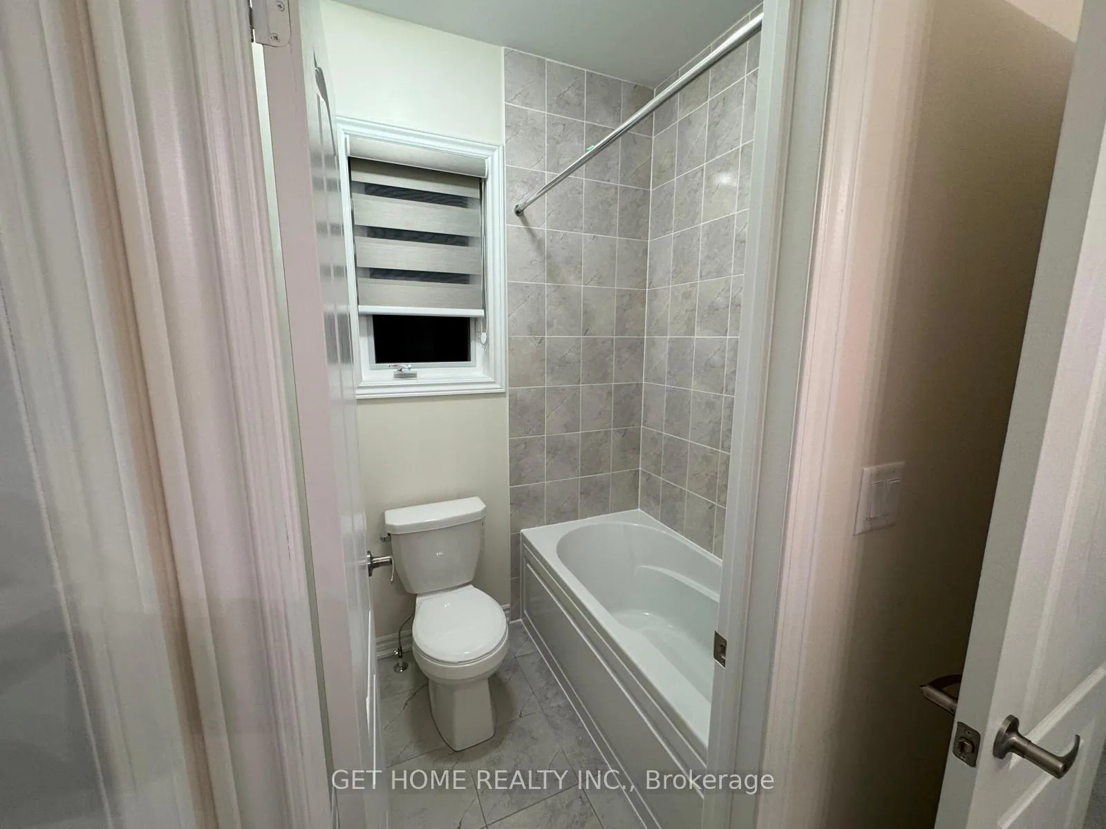 Photo 16 of Unit Main, 964 Rexton Drive, Oshawa, Kedron — HOMEH