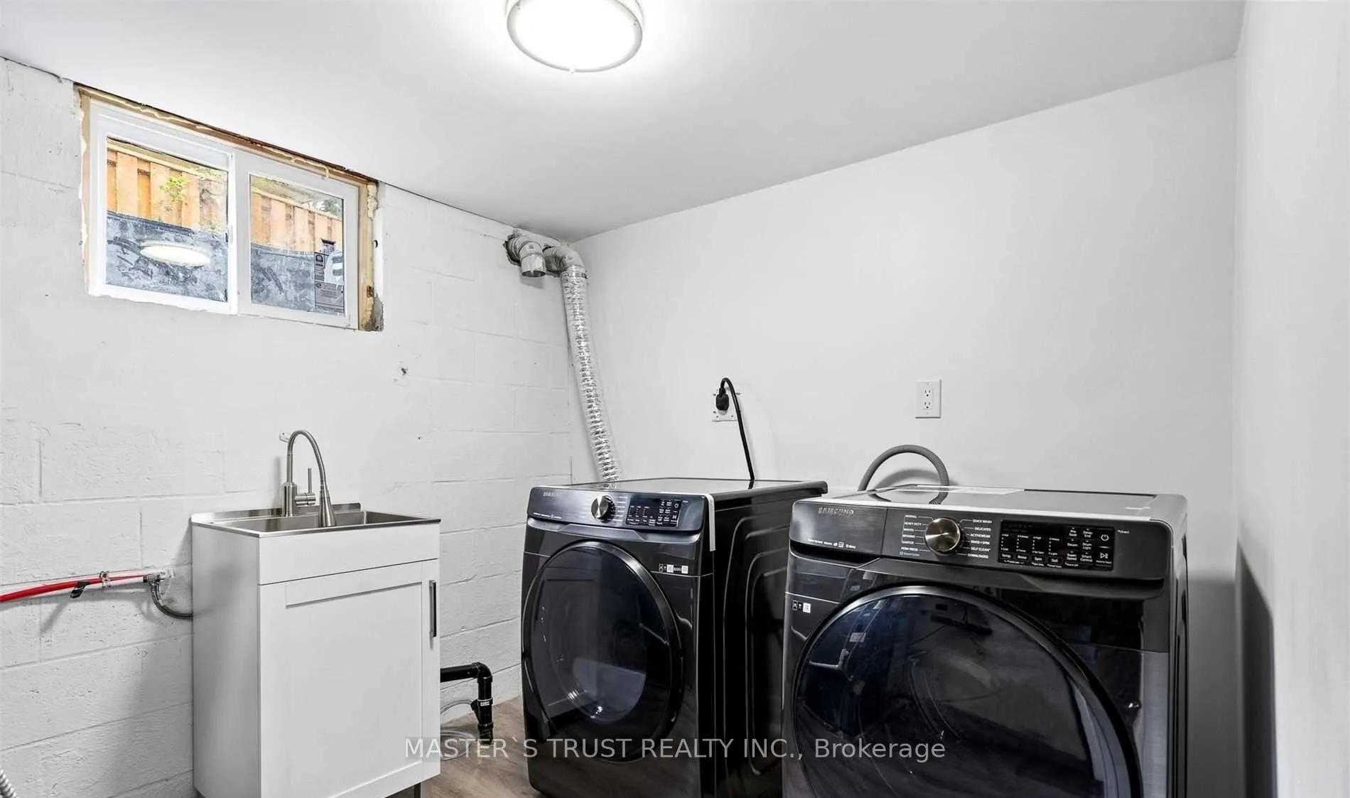 Photo 3 of 25 Spring garden Boulevard, St. Catharines, Lakeshore — HOMEH