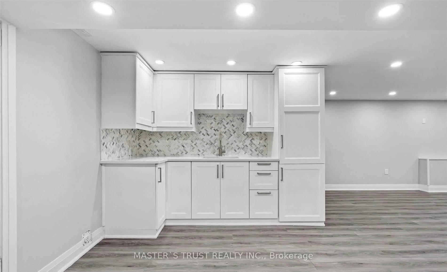 Photo 6 of 25 Spring garden Boulevard, St. Catharines, Lakeshore — HOMEH