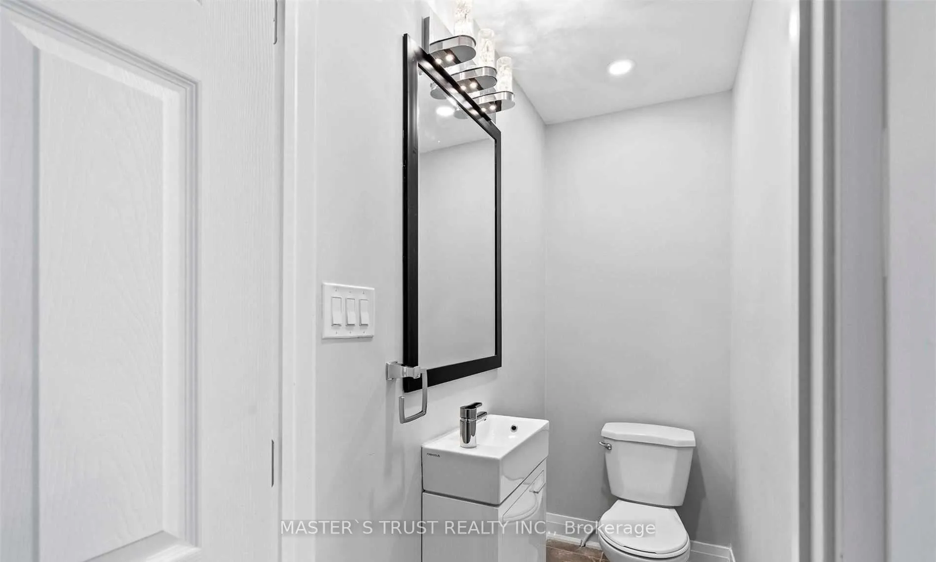 Photo 8 of 25 Spring garden Boulevard, St. Catharines, Lakeshore — HOMEH