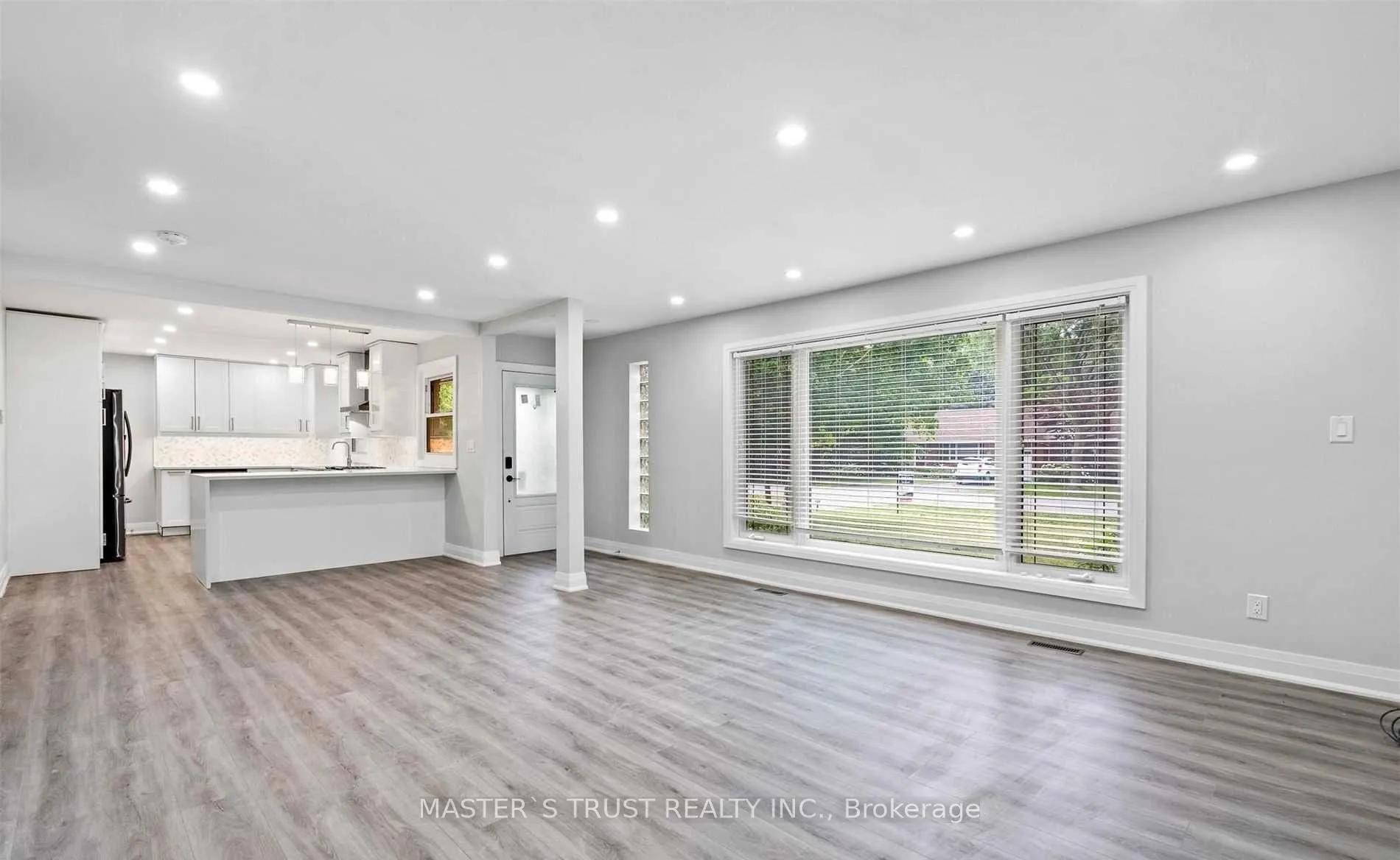 Photo 11 of 25 Spring garden Boulevard, St. Catharines, Lakeshore — HOMEH