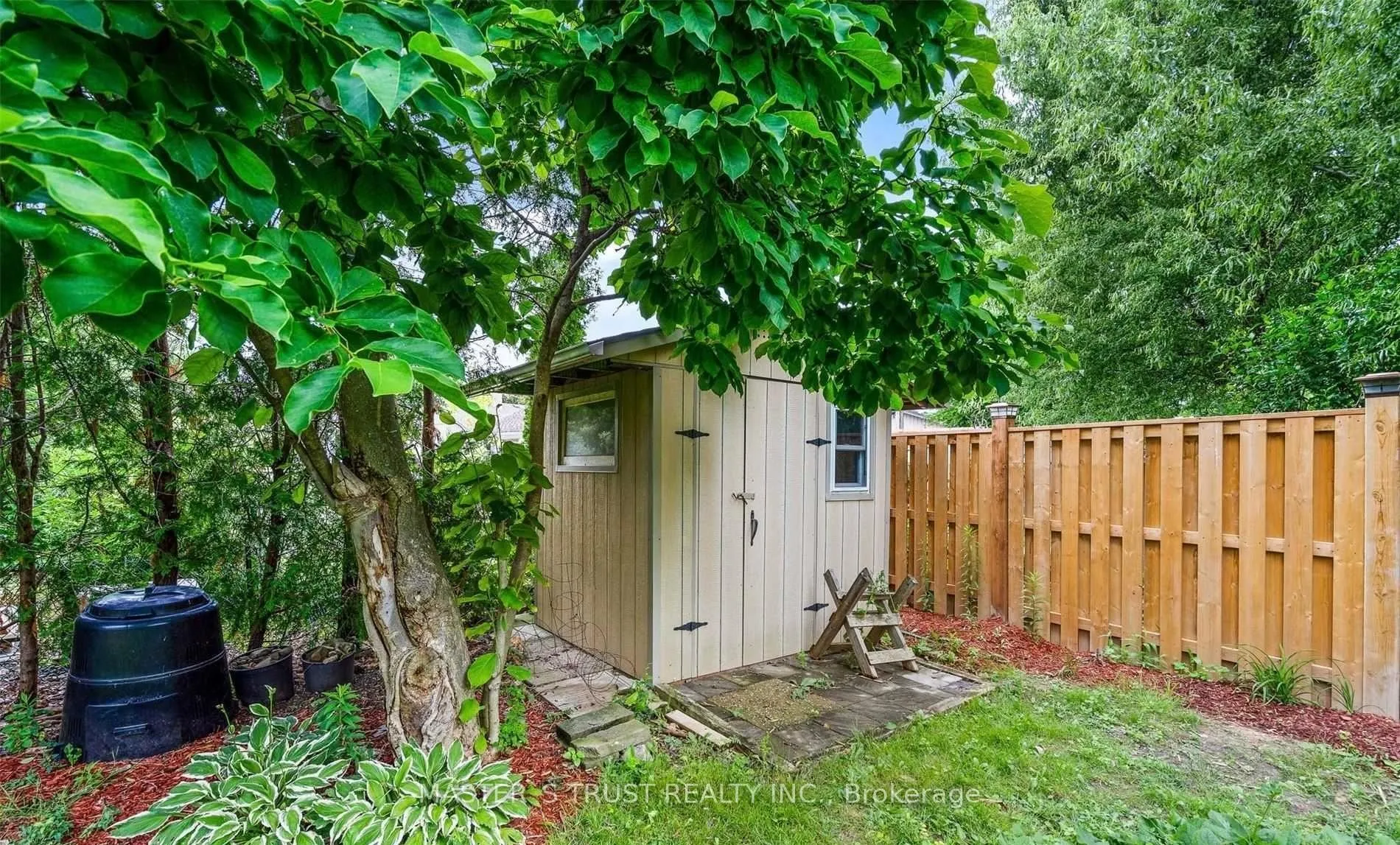 Photo 16 of 25 Spring garden Boulevard, St. Catharines, Lakeshore — HOMEH