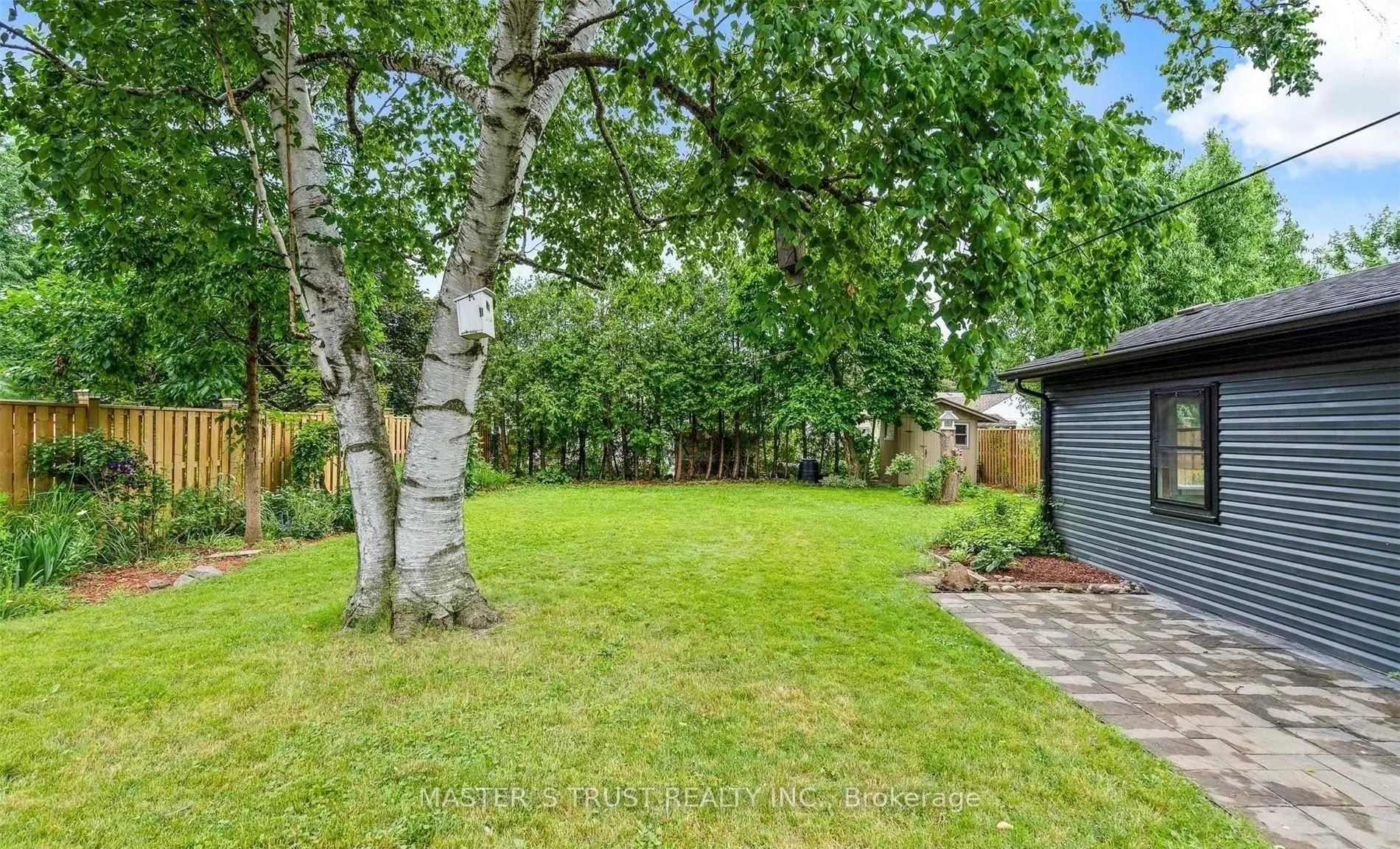 Photo 17 of 25 Spring garden Boulevard, St. Catharines, Lakeshore — HOMEH