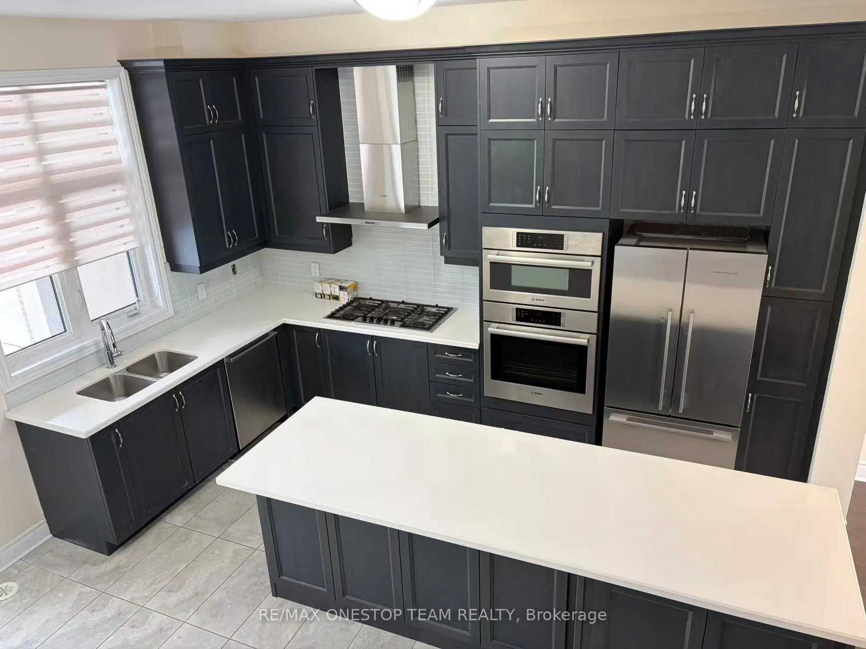 Photo 4 of 20 Carrville Woods Circle, Vaughan, Patterson — HOMEH