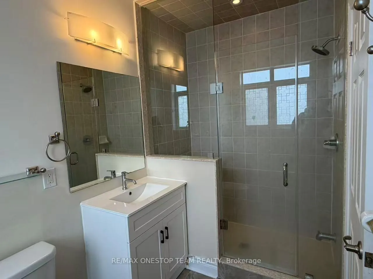 Photo 14 of 20 Carrville Woods Circle, Vaughan, Patterson — HOMEH