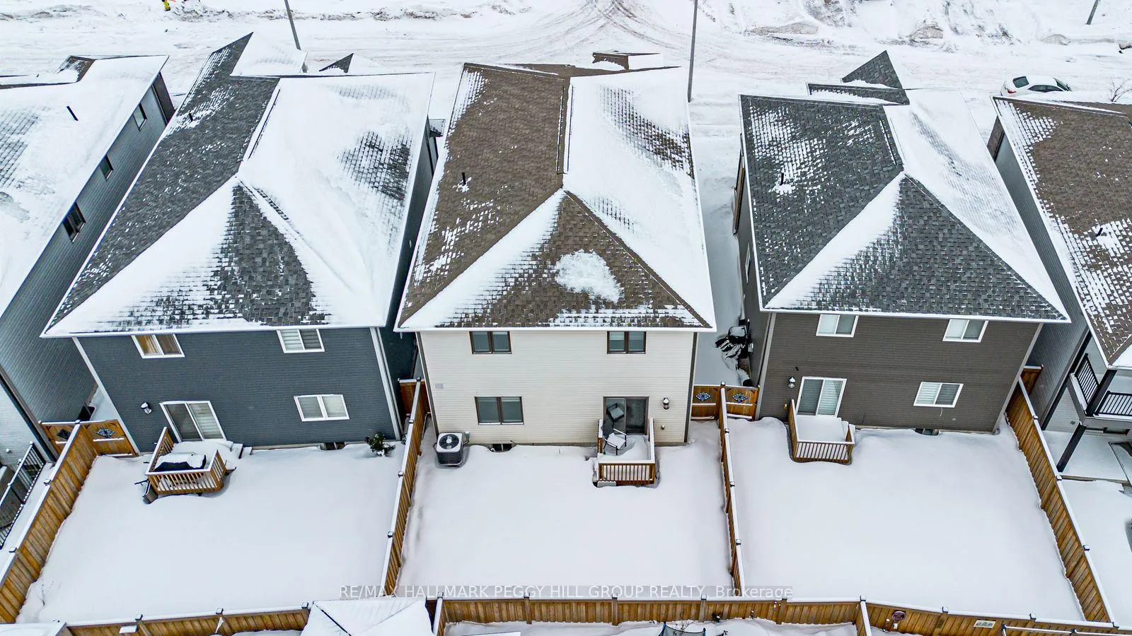 Photo 13 of 42 Alaskan Hts, Barrie, Rural Barrie Southwest — HOMEH