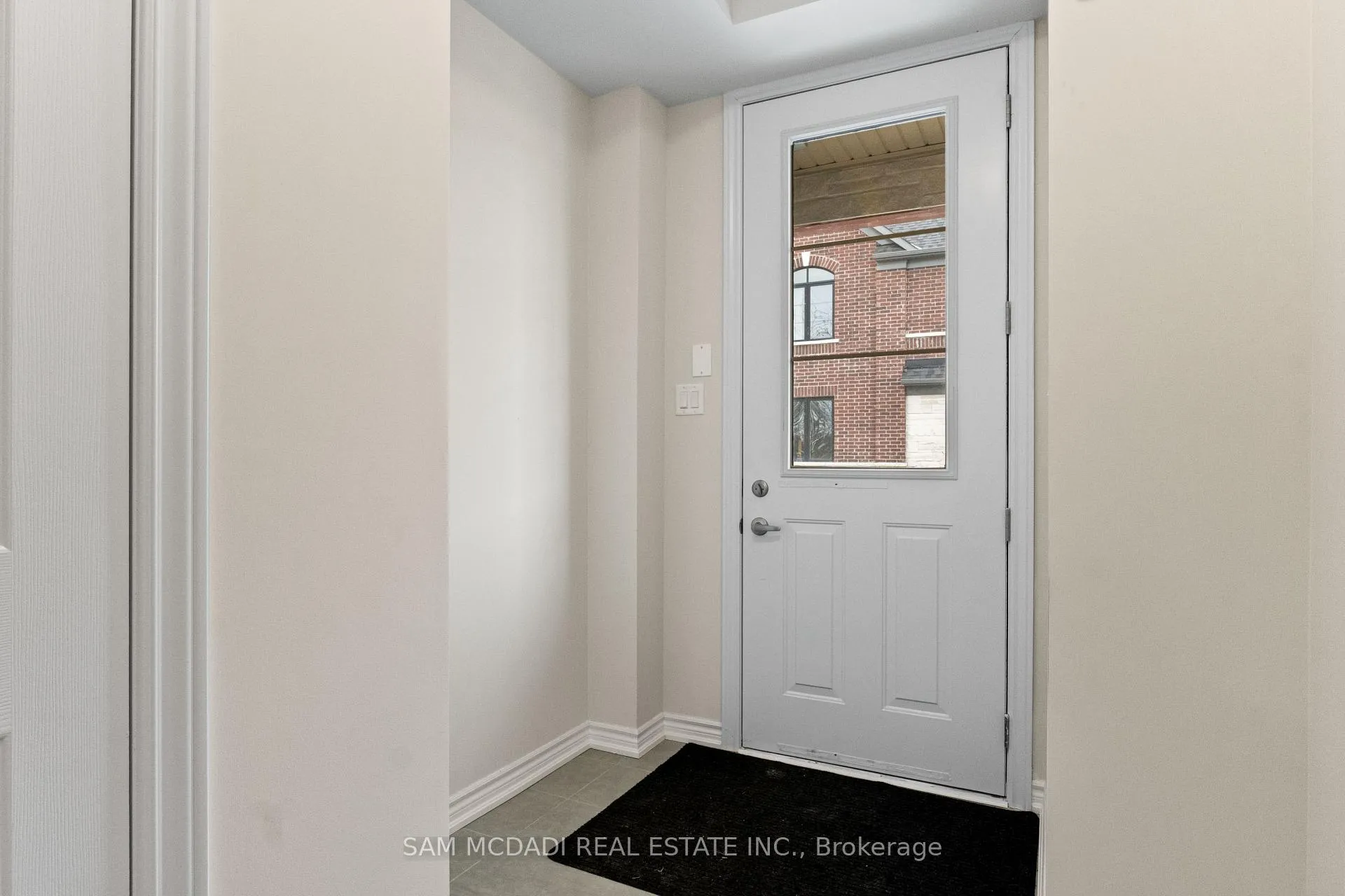 Photo 3 of 1372 Blueprint Common, Burlington, Tyandaga — HOMEH