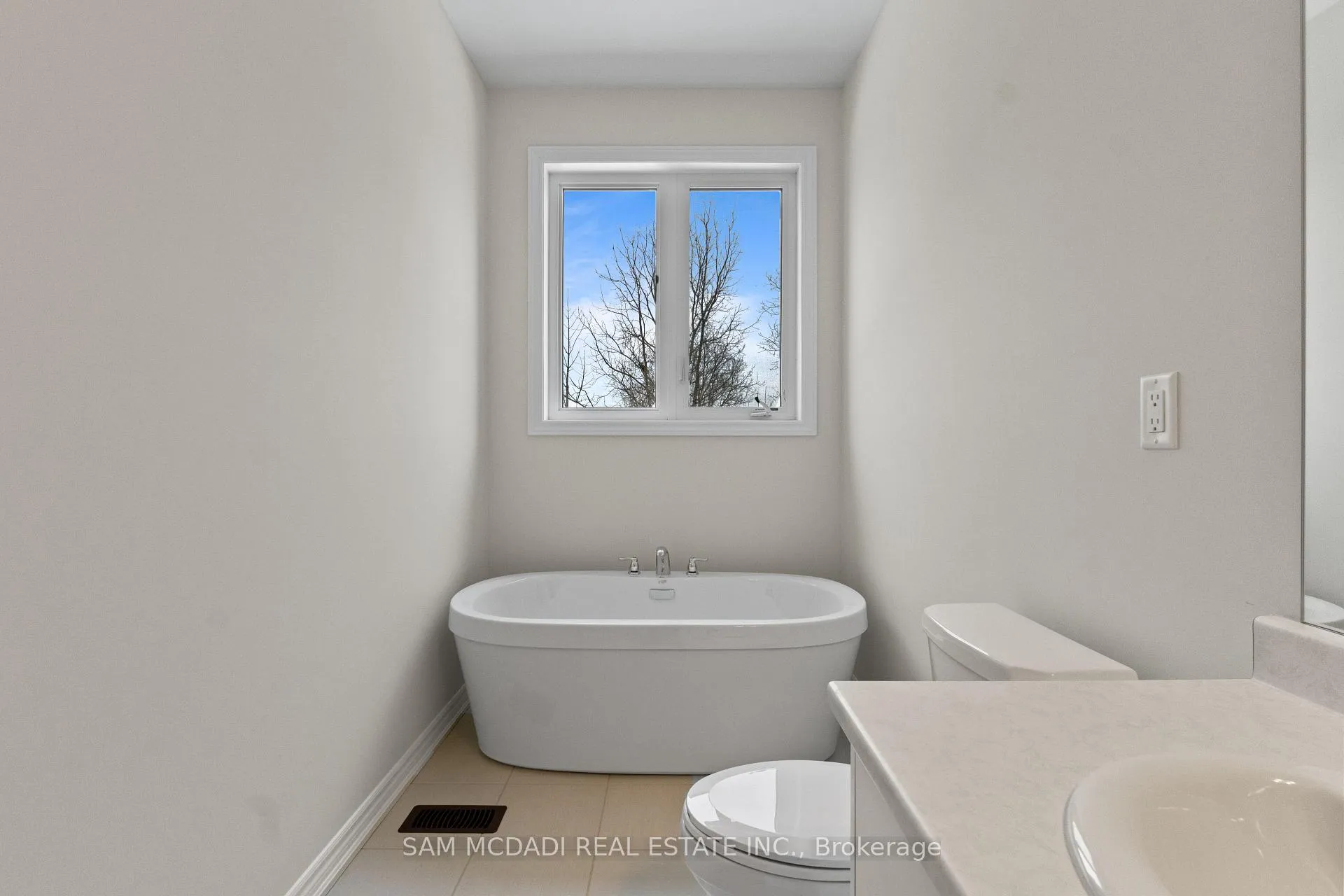 Photo 15 of 1372 Blueprint Common, Burlington, Tyandaga — HOMEH
