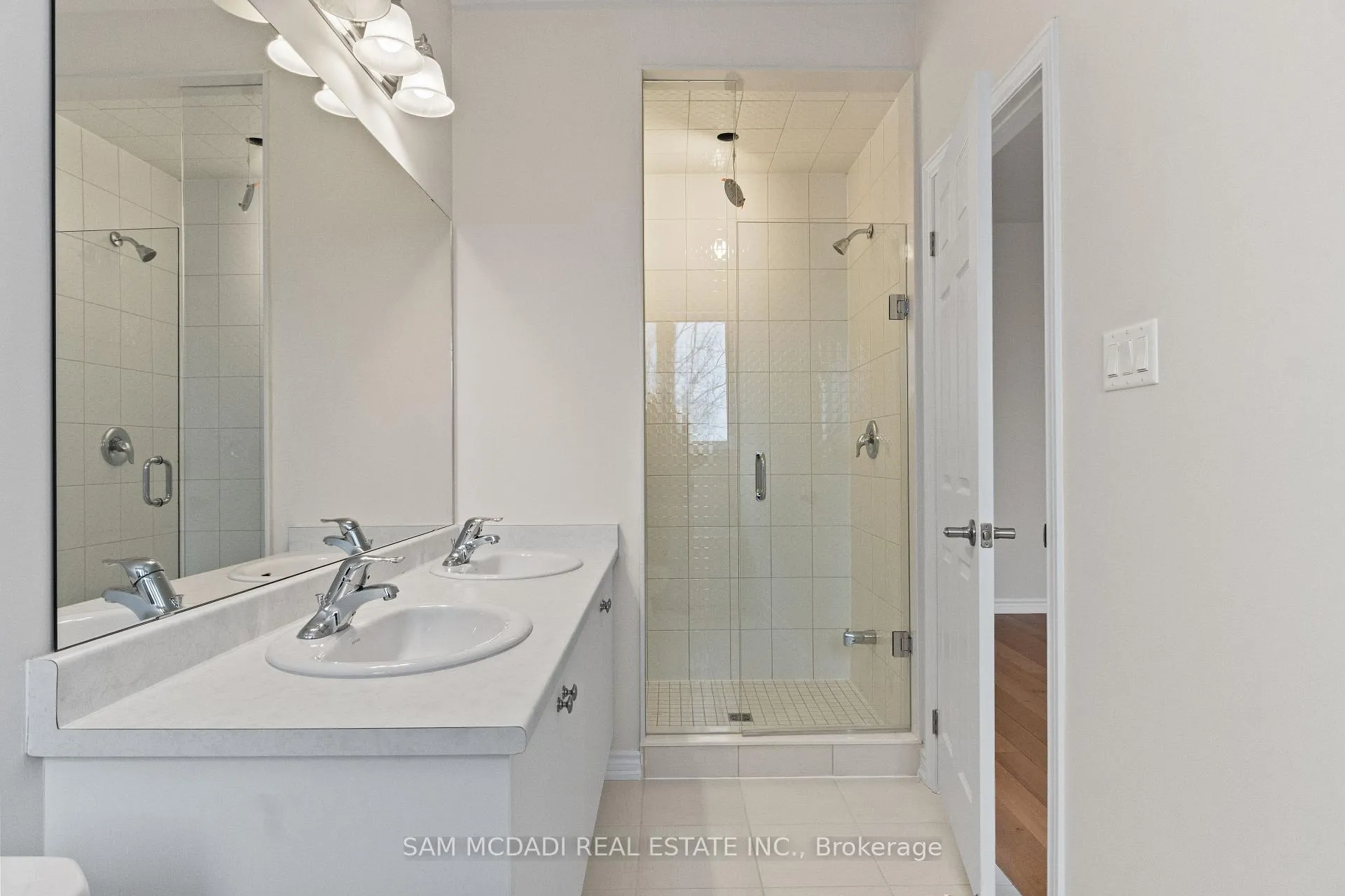Photo 16 of 1372 Blueprint Common, Burlington, Tyandaga — HOMEH