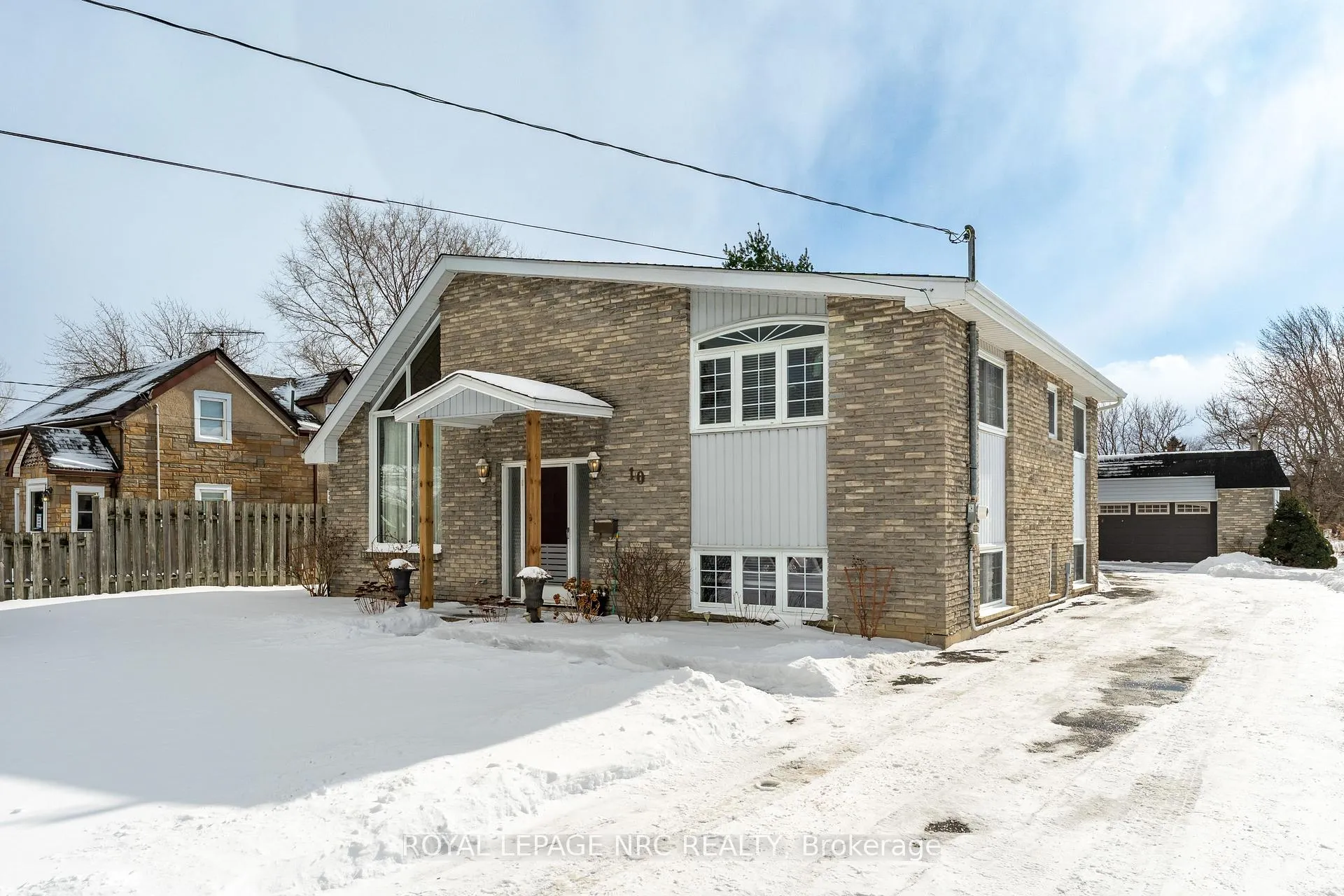 Photo 2 of 10 Cecil Street, St. Catharines, Lakeport — HOMEH