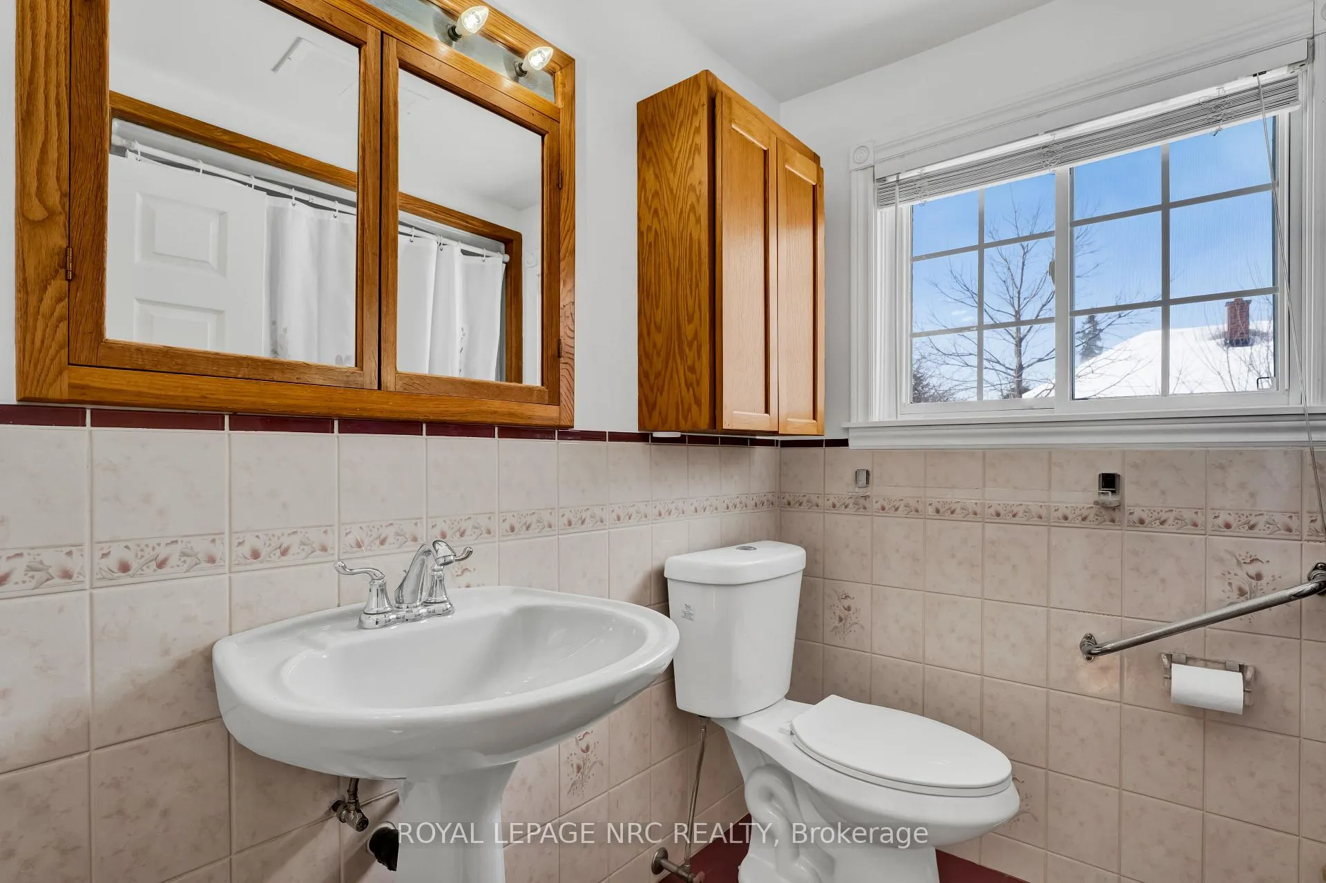 Photo 10 of 10 Cecil Street, St. Catharines, Lakeport — HOMEH