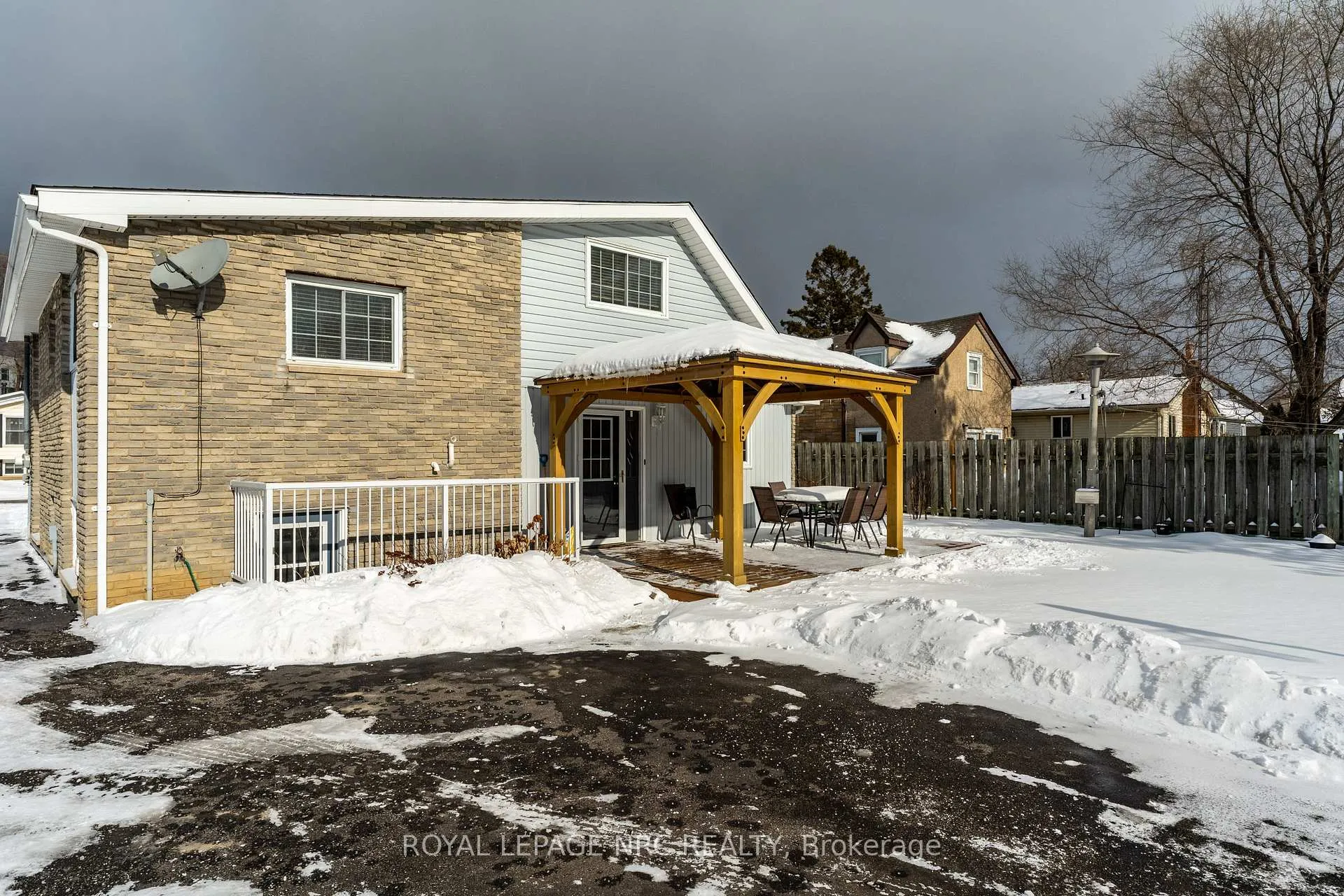 Photo 18 of 10 Cecil Street, St. Catharines, Lakeport — HOMEH