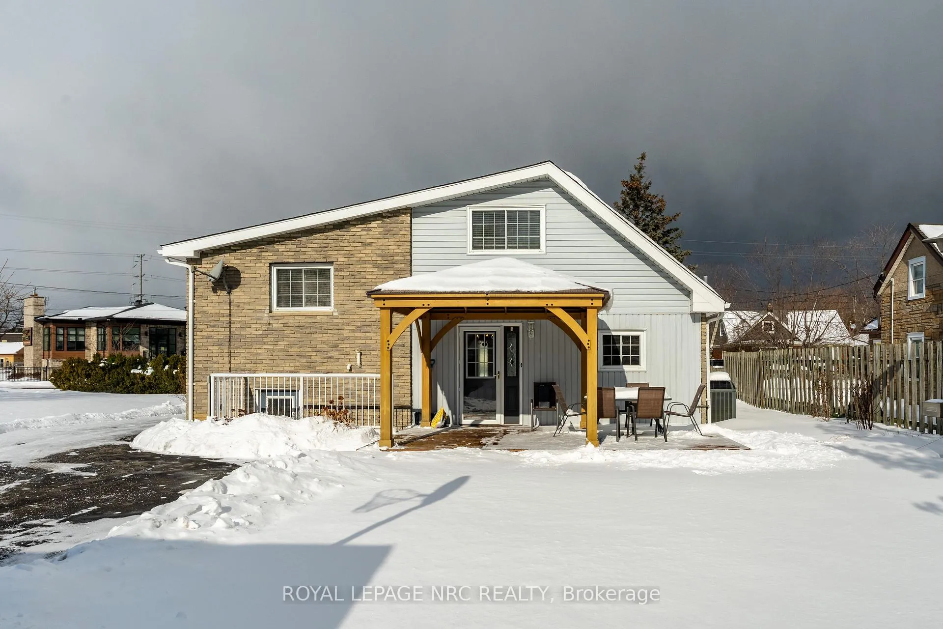 Photo 19 of 10 Cecil Street, St. Catharines, Lakeport — HOMEH