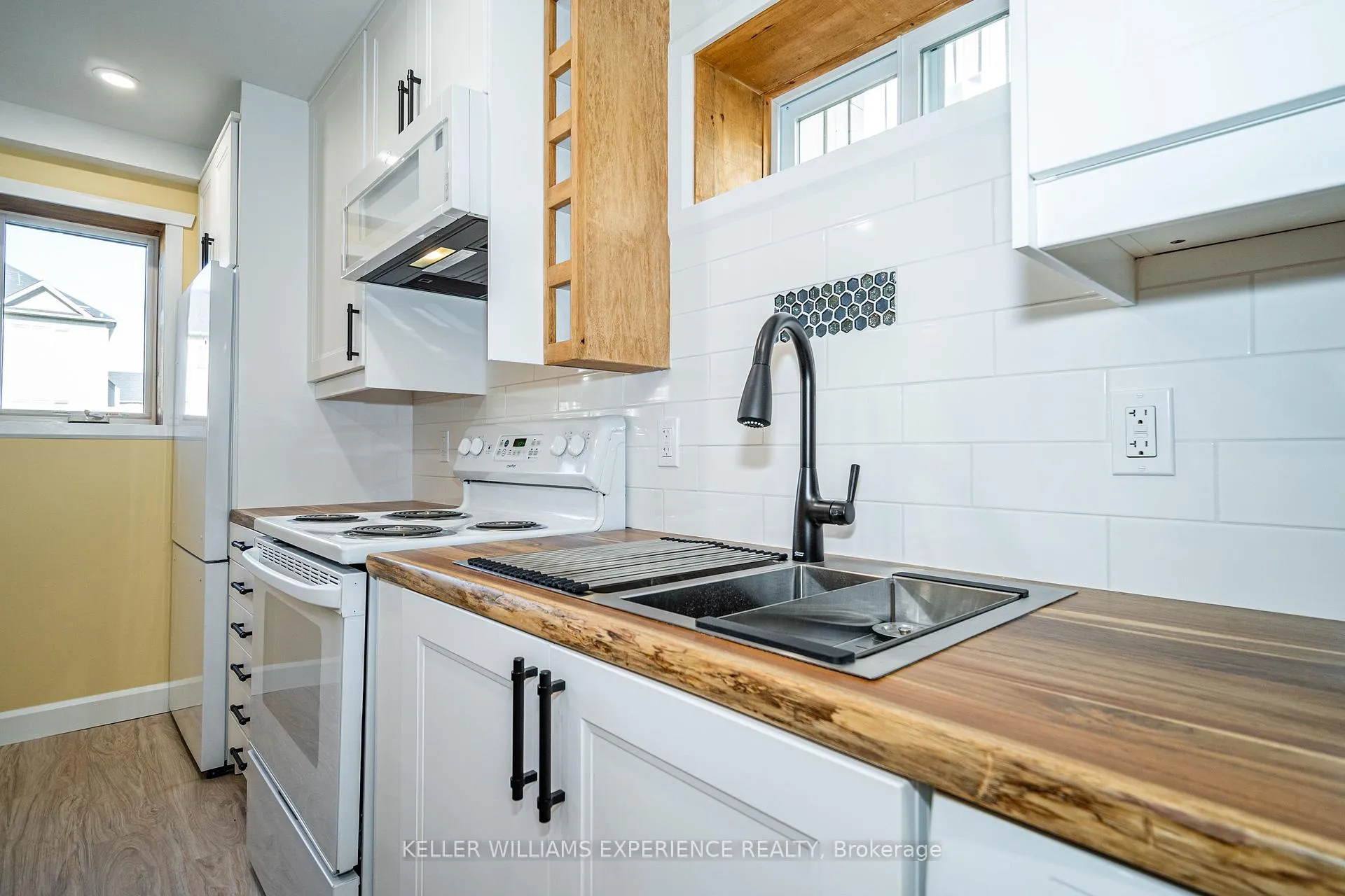 Photo 12 of Unit Lower, 246E James Street E, Orillia — HOMEH