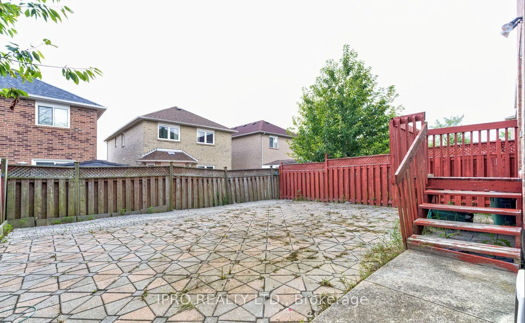 Photo 4 of 29 Canarvan Court, Brampton, Fletcher's Creek South — HOMEH