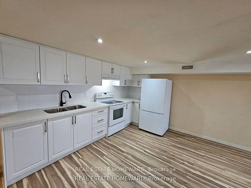Photo 4 of Unit Lower, 1405 Garvolin Avenue, Pickering, Bay Ridges — HOMEH