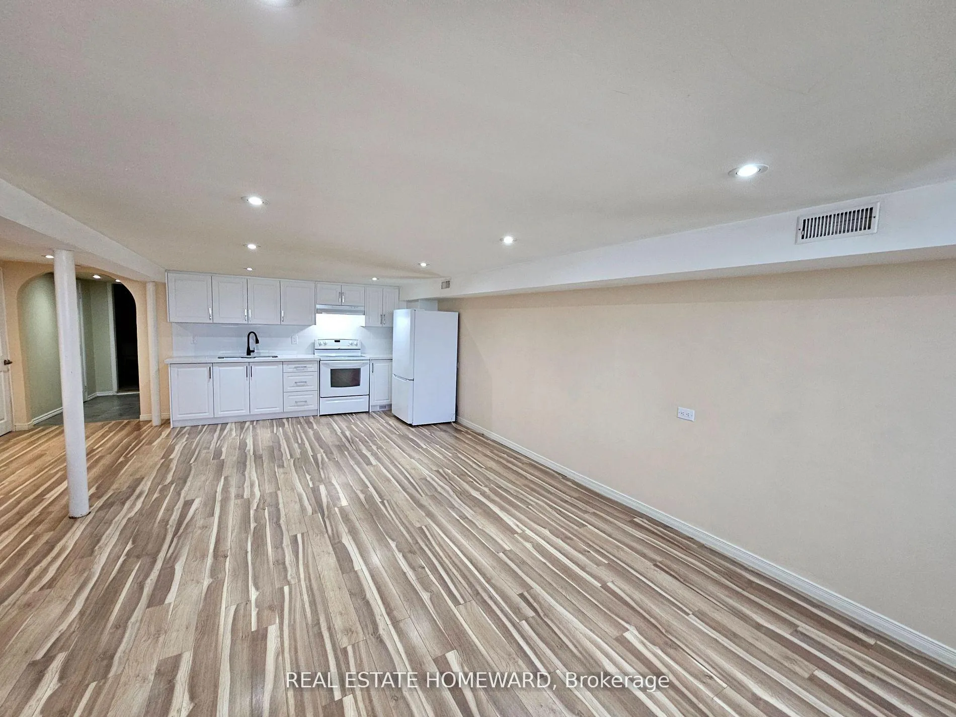 Photo 5 of Unit Lower, 1405 Garvolin Avenue, Pickering, Bay Ridges — HOMEH