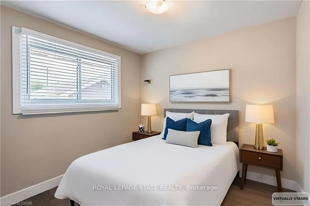 Photo 11 of 47 Atwater Crescent, Hamilton, Rolston — HOMEH
