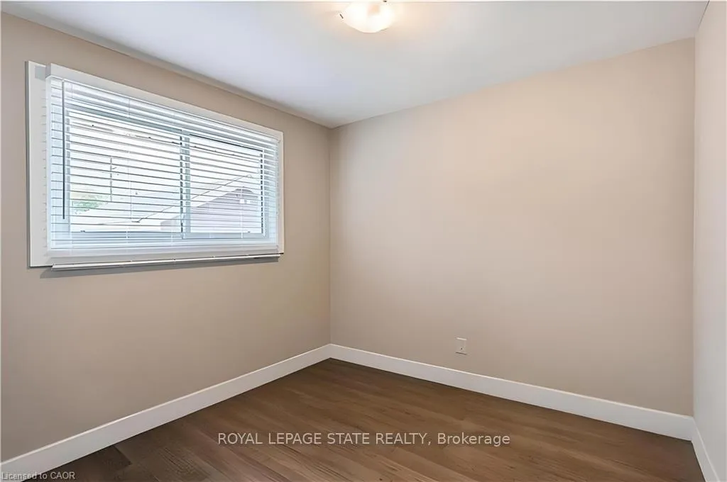 Photo 12 of 47 Atwater Crescent, Hamilton, Rolston — HOMEH