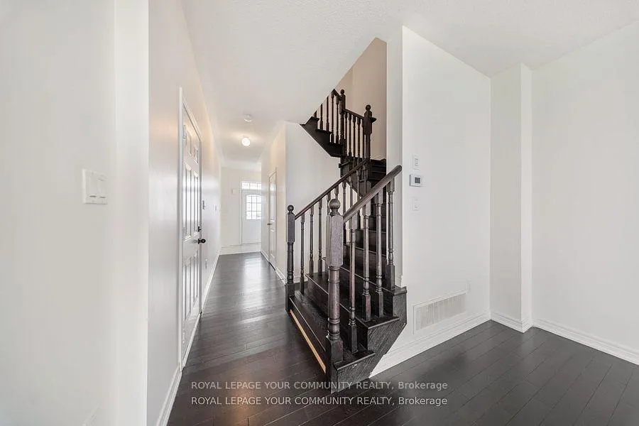 Photo 10 of 727 Potawatomi Crescent, Shelburne — HOMEH
