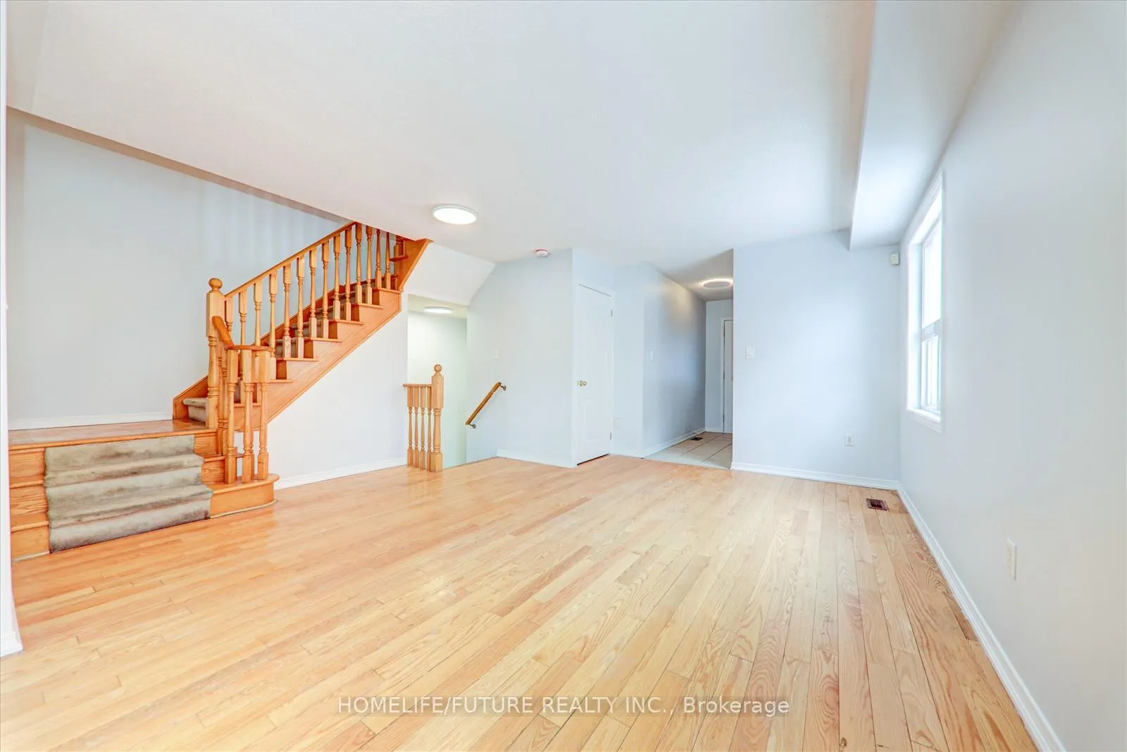Photo 8 of Unit Main, 147 Passfield Trail, Brampton, Brampton East — HOMEH