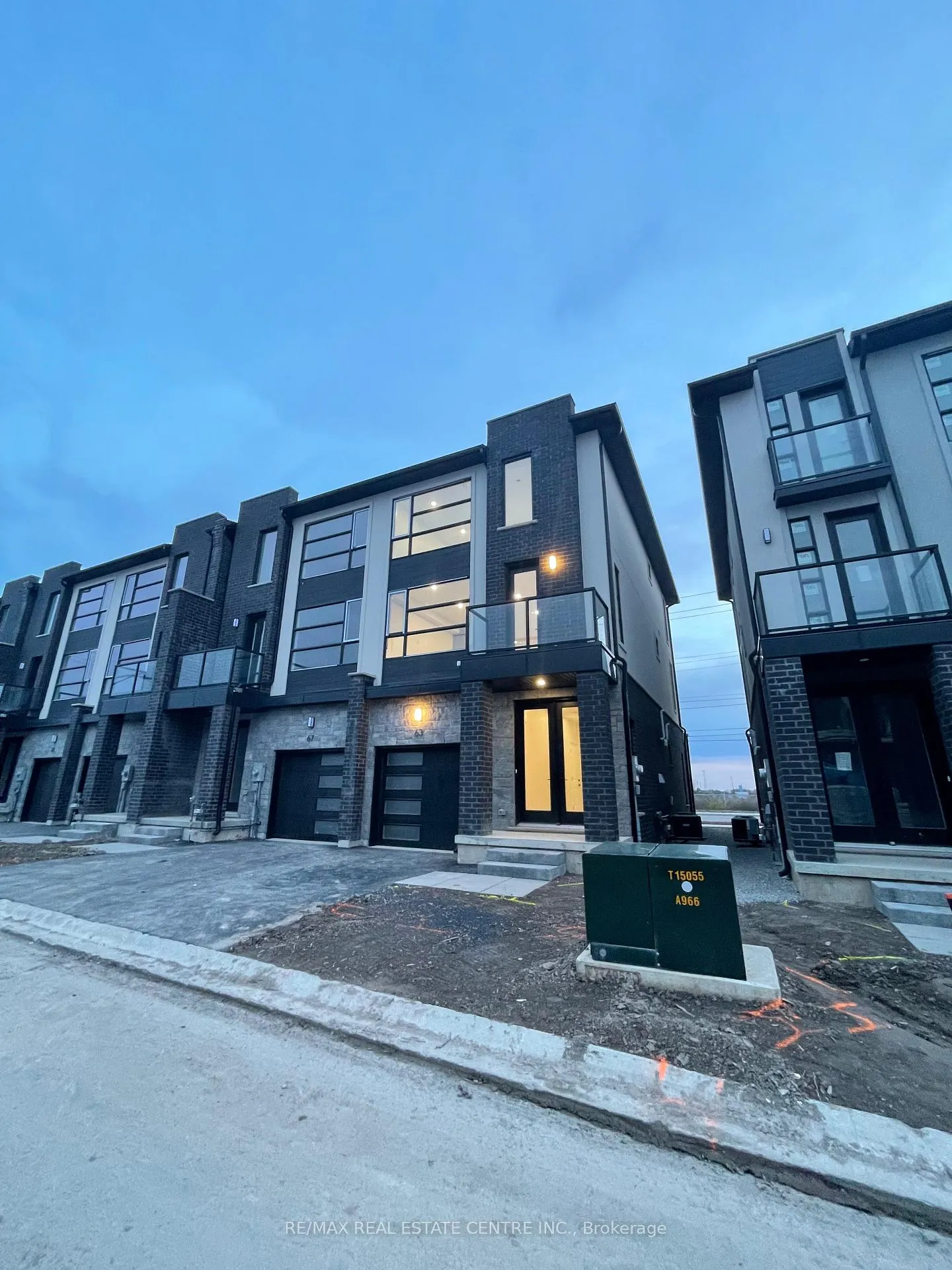 Photo 1 of 63 Warren Trail, Welland, Lincoln/Crowland — HOMEH