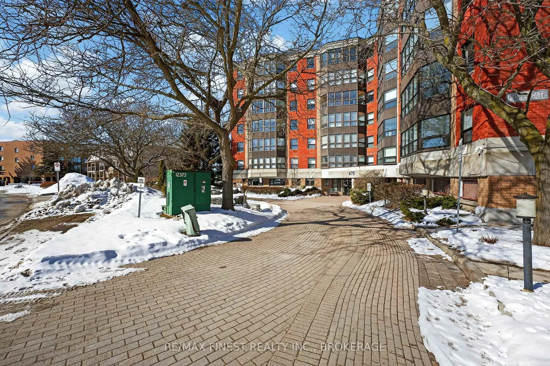 Photo 1 of Unit 402, 675 Davis Dr, Kingston, East Gardiners Rd — HOMEH
